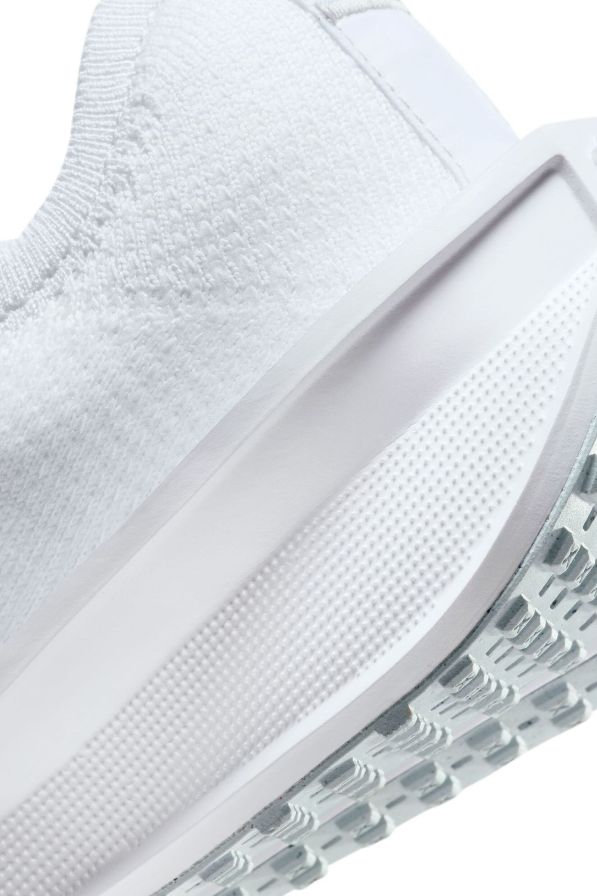 Nike White Interact Run Running Trainers - Image 10 of 12