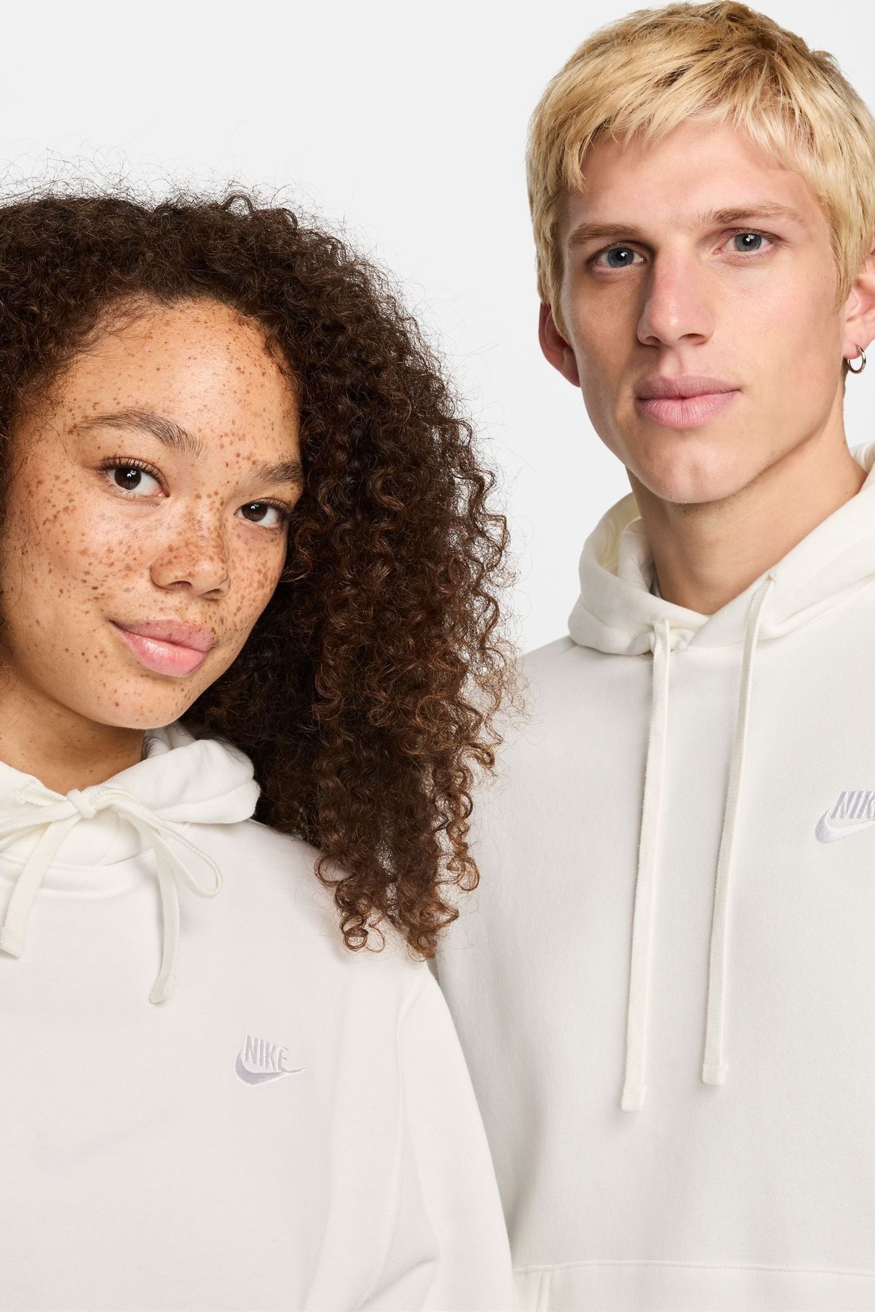 Nike cream pullover outlet