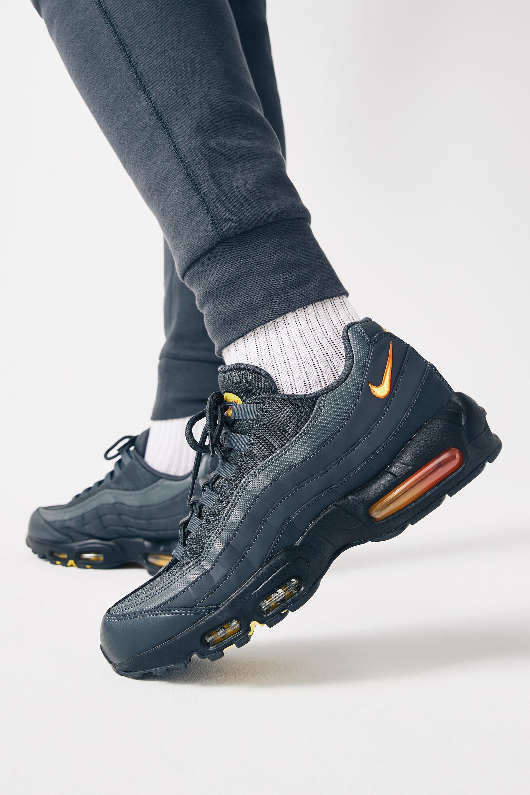 Air max 95 orange grey store
