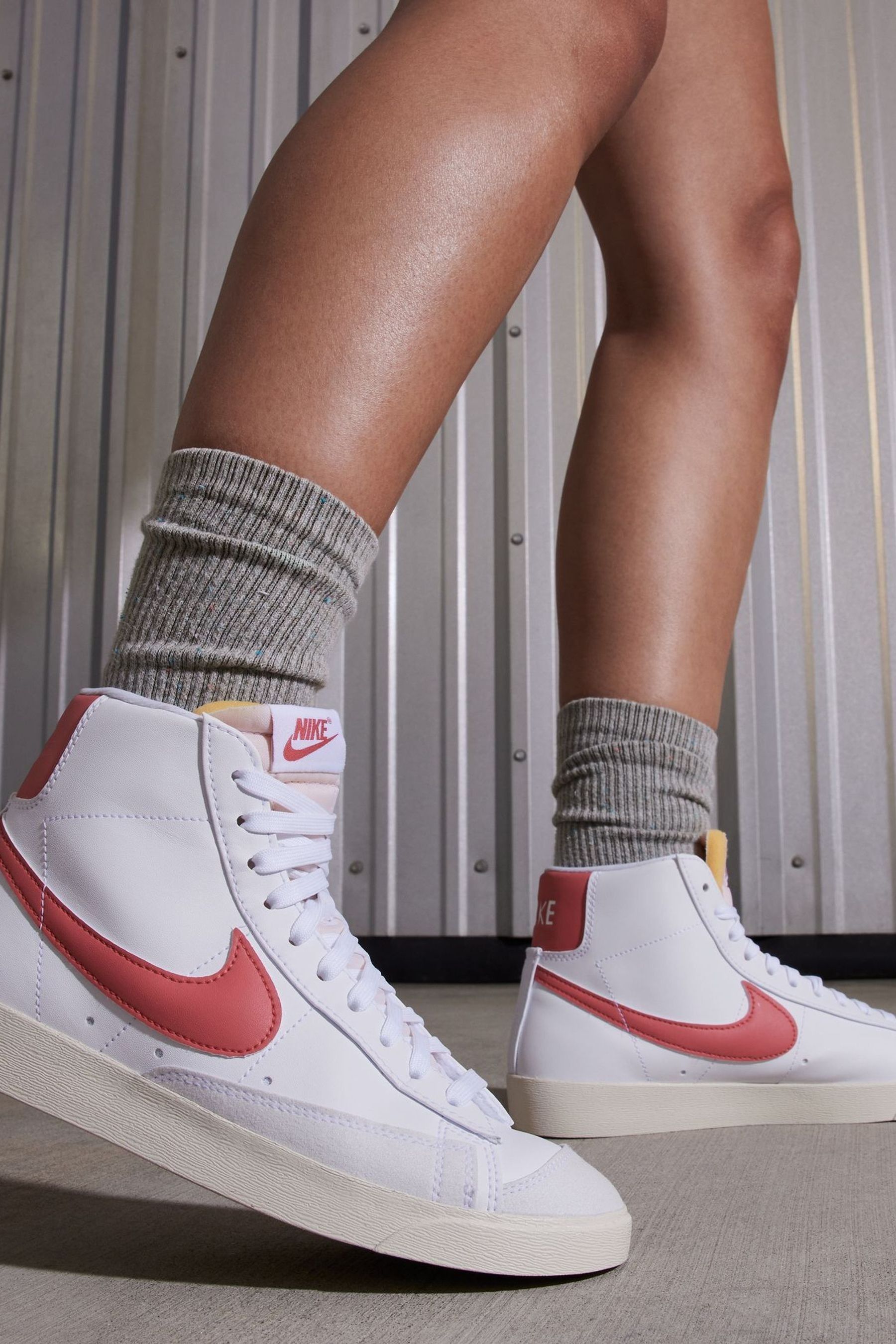 Blazer nike red sale