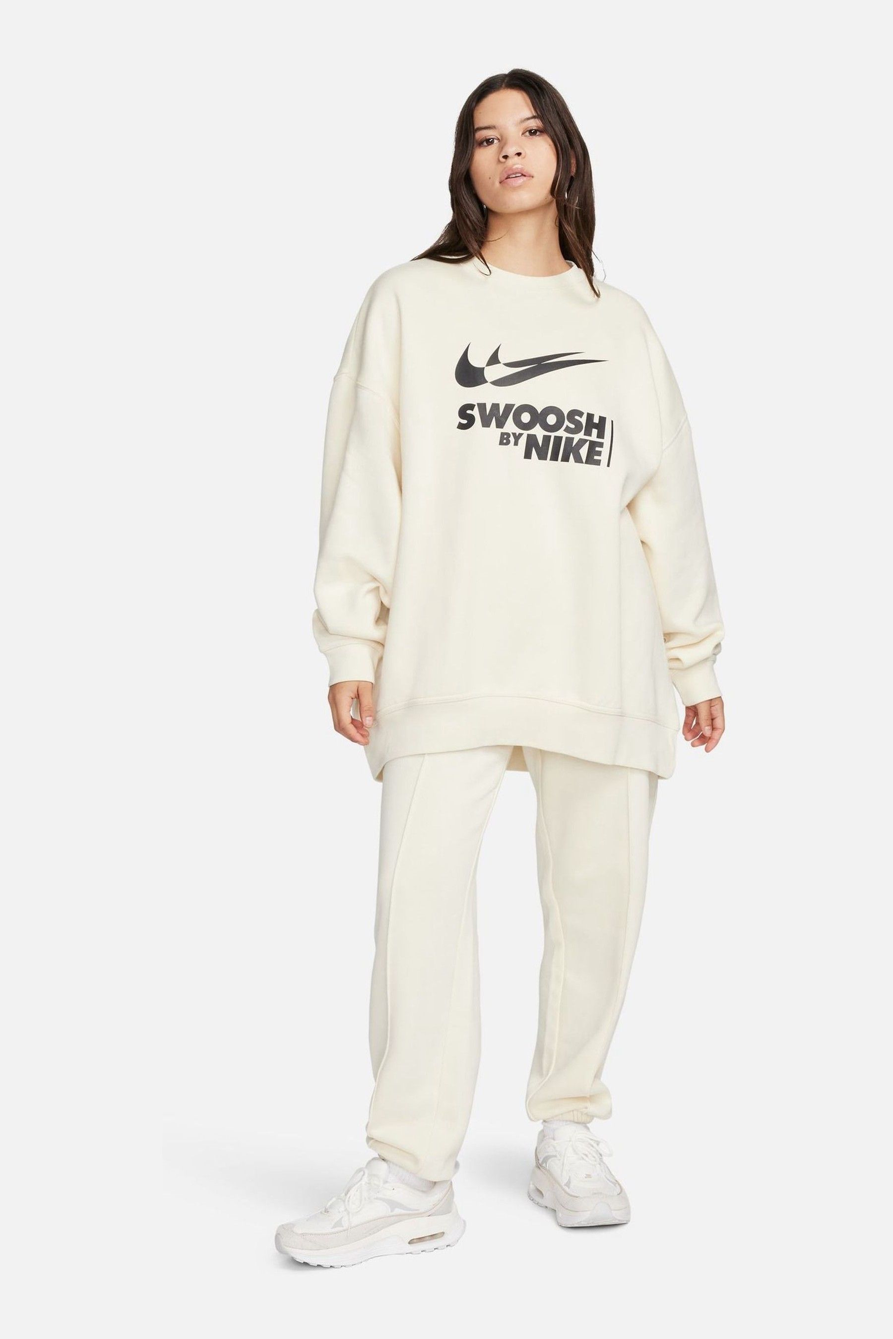Nike cream oversized sweatshirt outlet