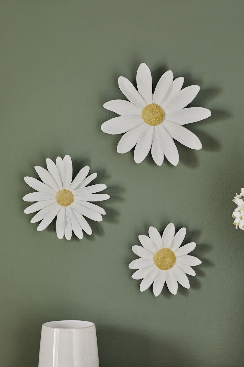 Set of 3 White Daisy Flower Wall Art - Image 2 of 5