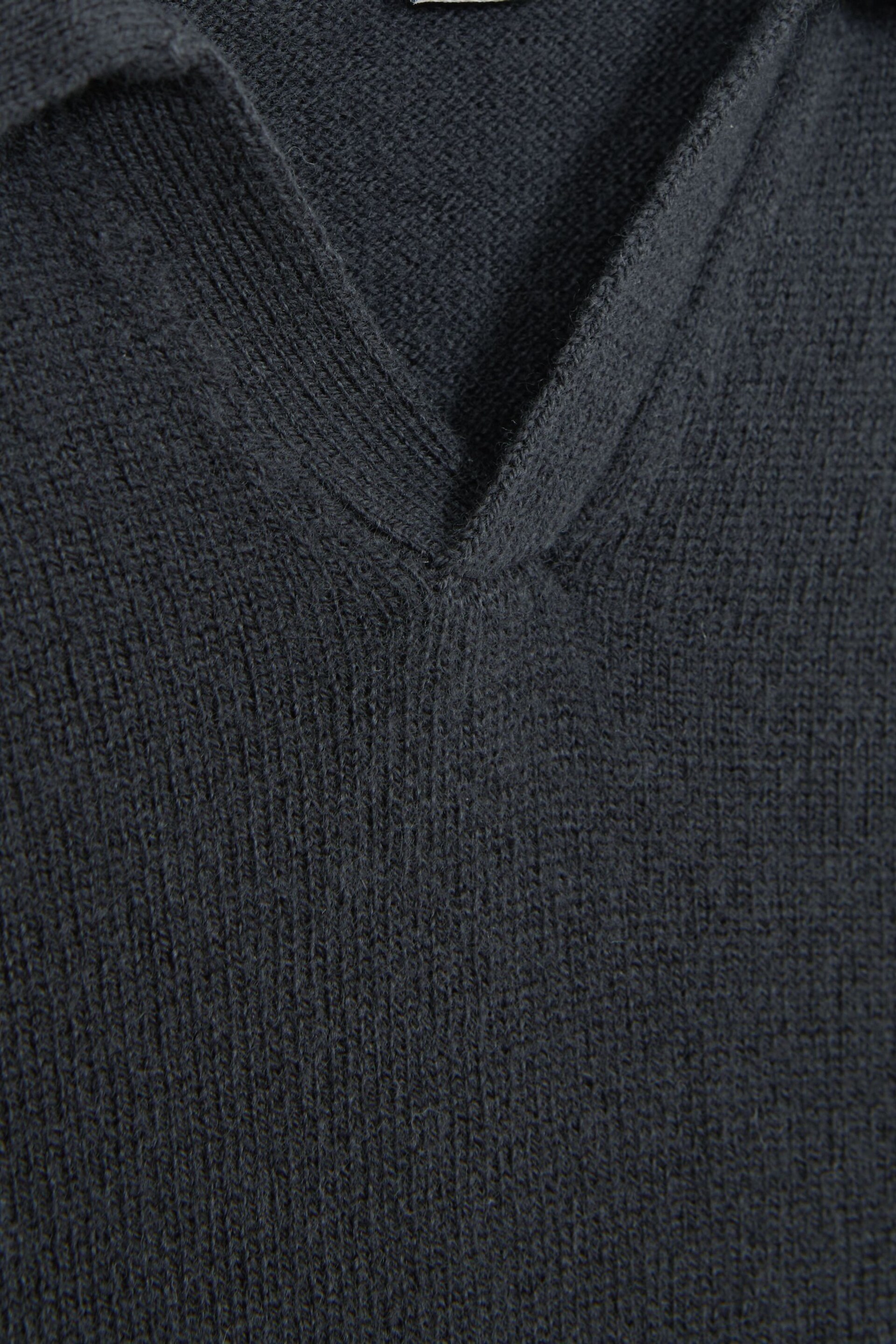 Reiss Anthracite Grey Swifts Senior Slim Fit Merino Wool Open Collar Top - Image 5 of 5