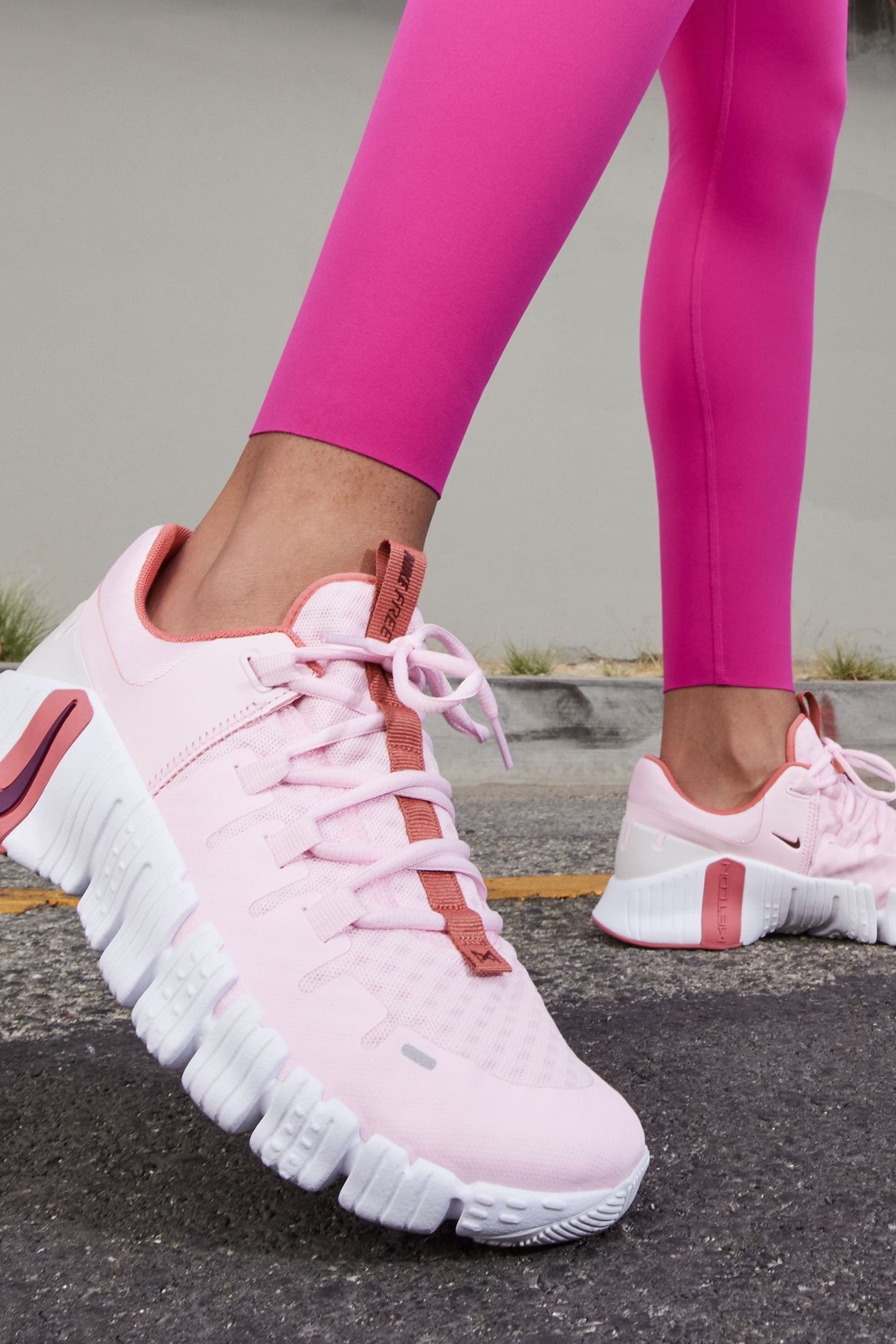 Metcon 5 pink clearance