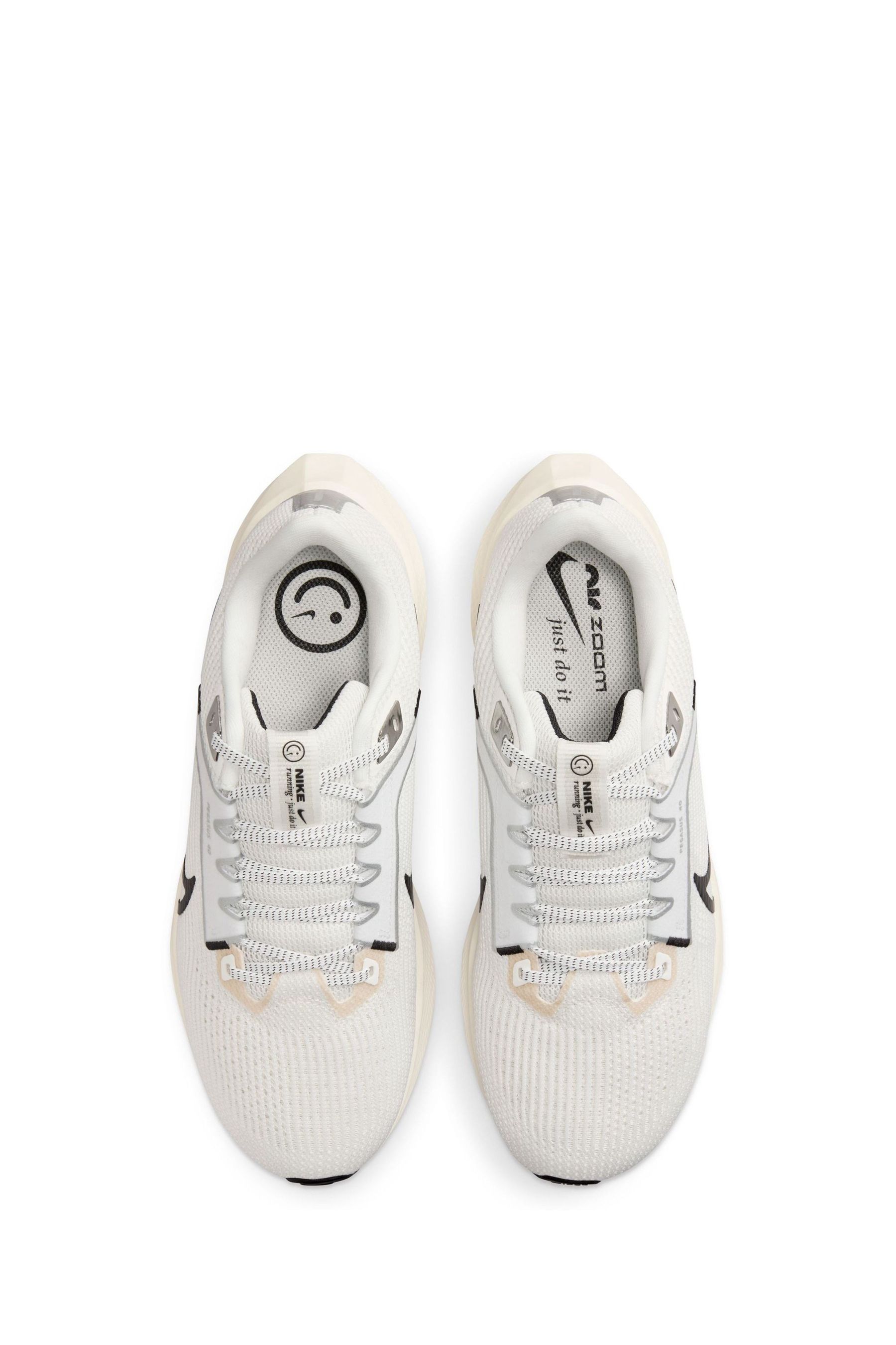 Old white nike shoes outlet