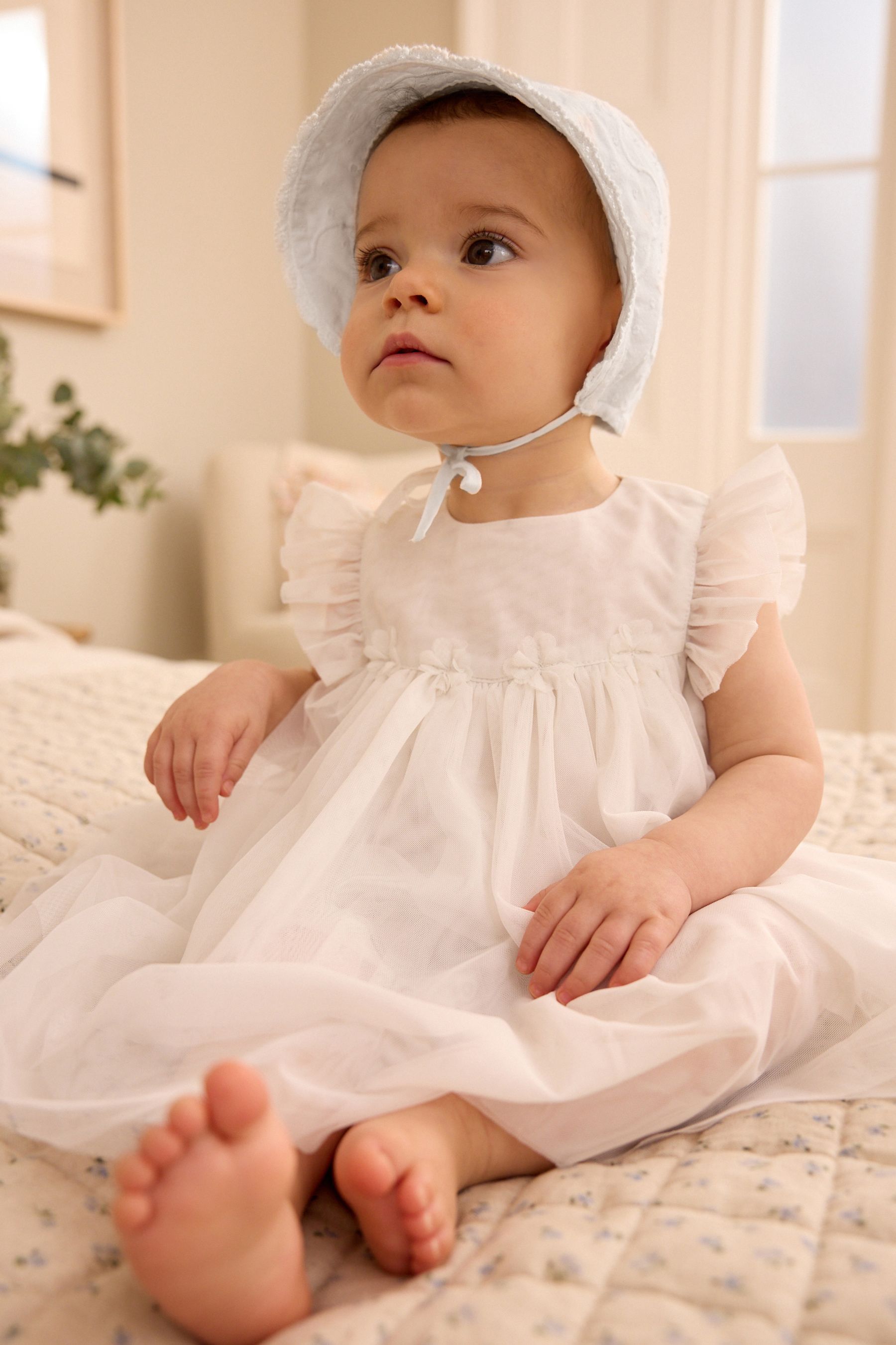 White Occasion Baby Bonnet Hat 0 18mths
