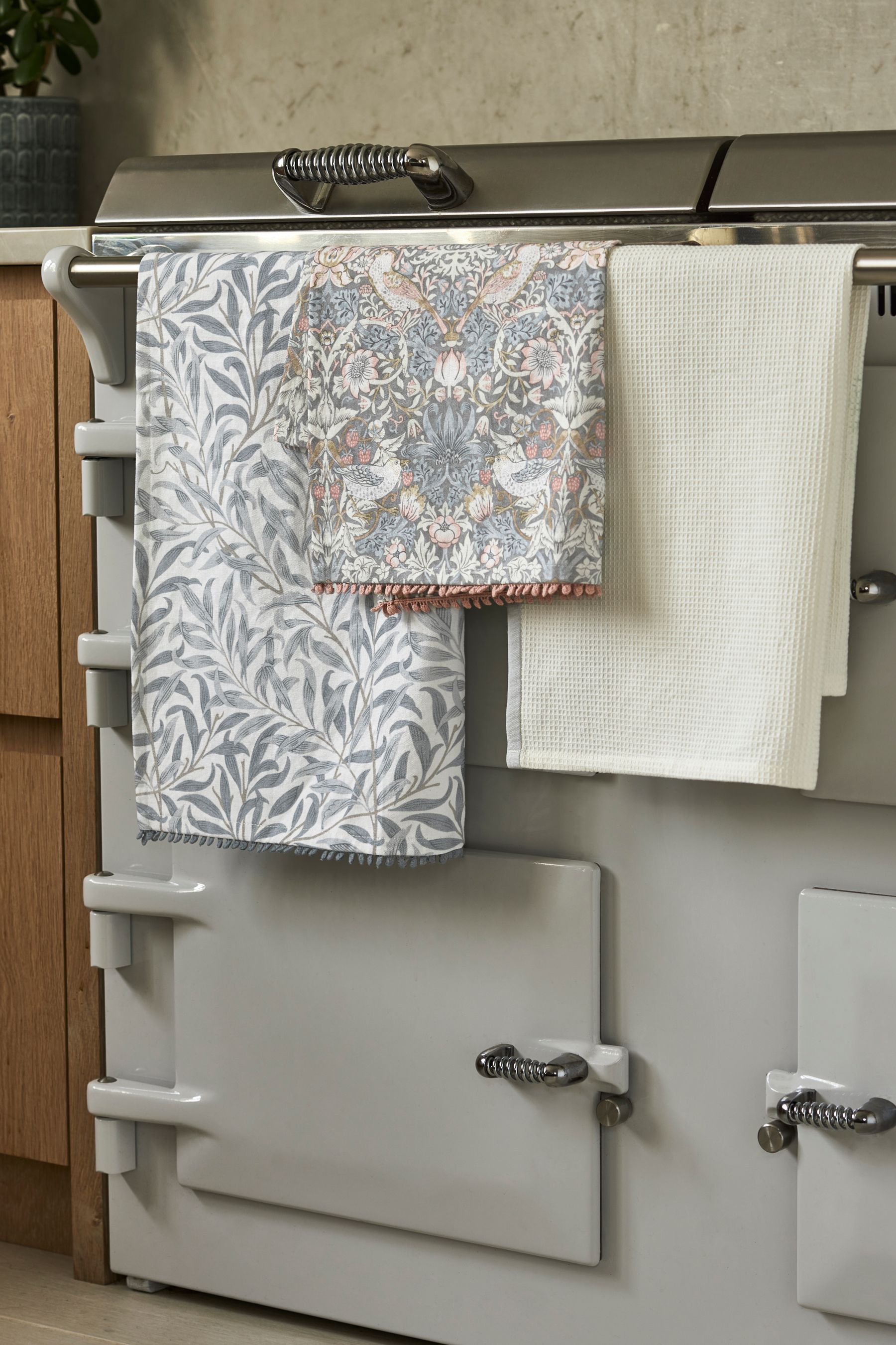 Pink and grey towel set on sale