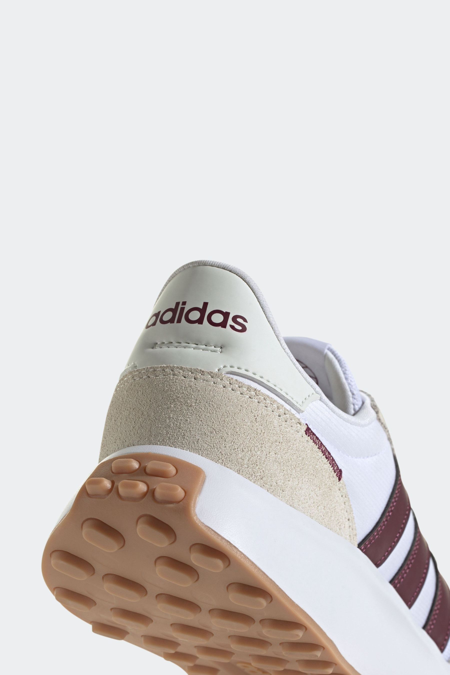 Kaufe Sie Braun Weiss Adidas Run 70s Lifestyle Laufschuhe bei Next Deutschland