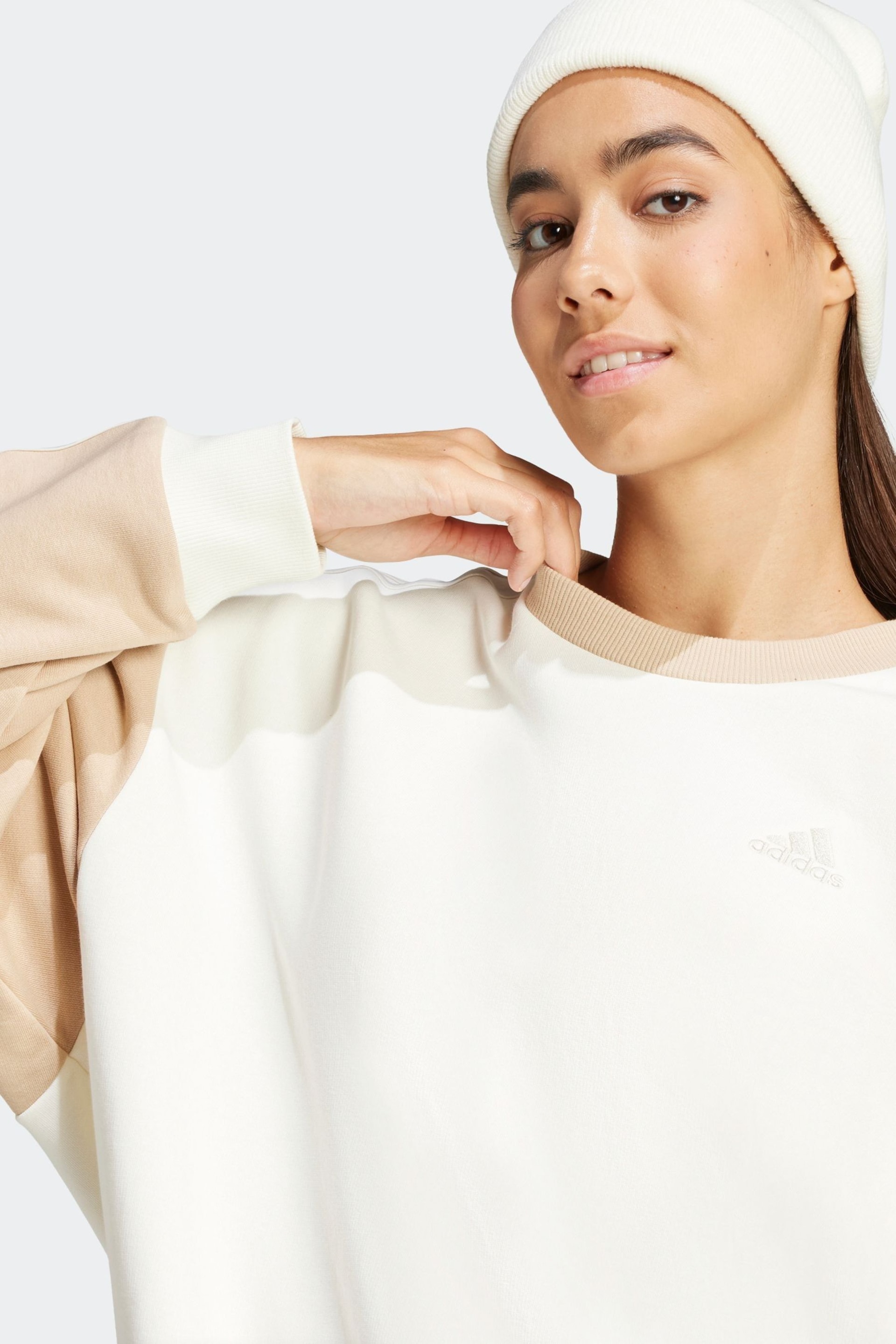 adidas White Sportswear Essentials 3-Stripes Oversized Fleece Sweatshirt - Image 5 of 7