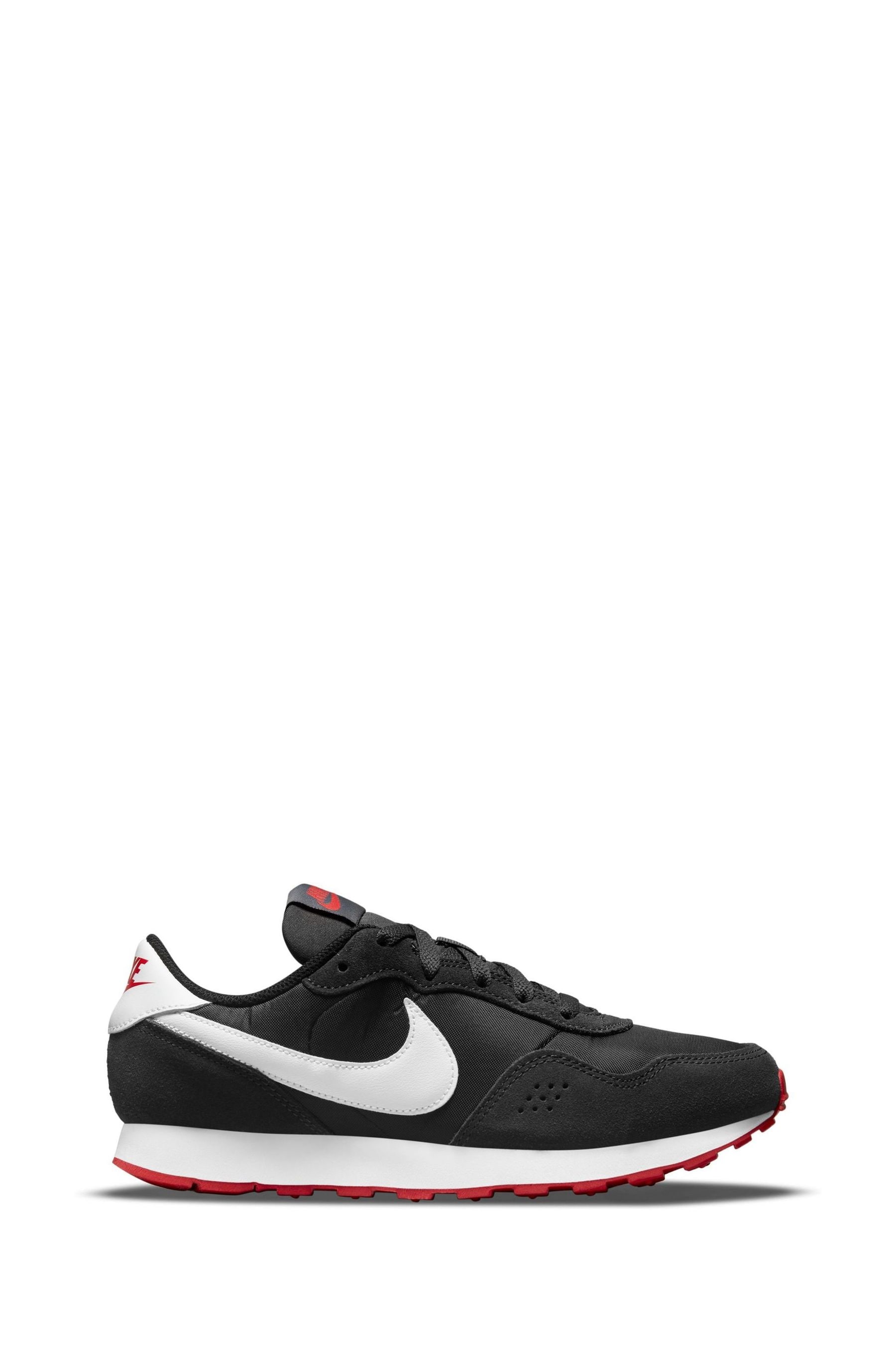 Nike md trainers clearance