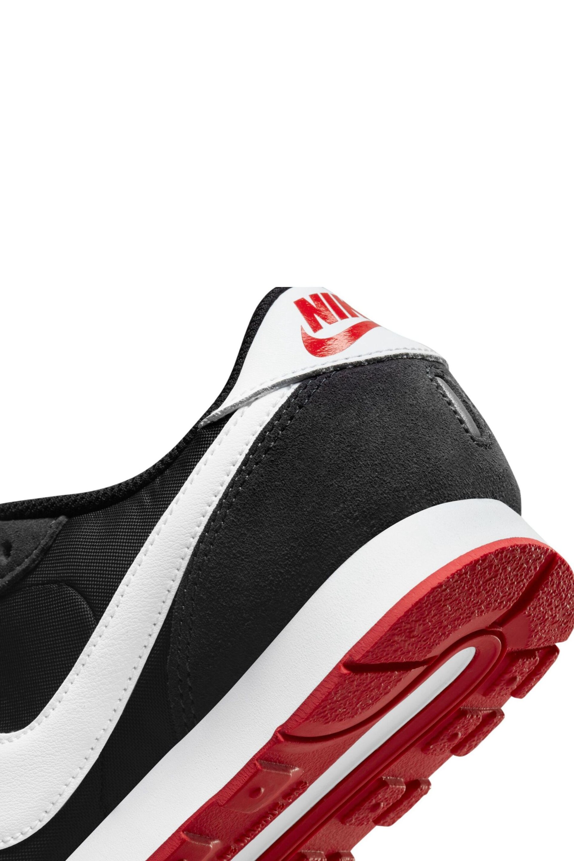 Nike Black/Red Youth MD Valiant Trainers - Image 10 of 10