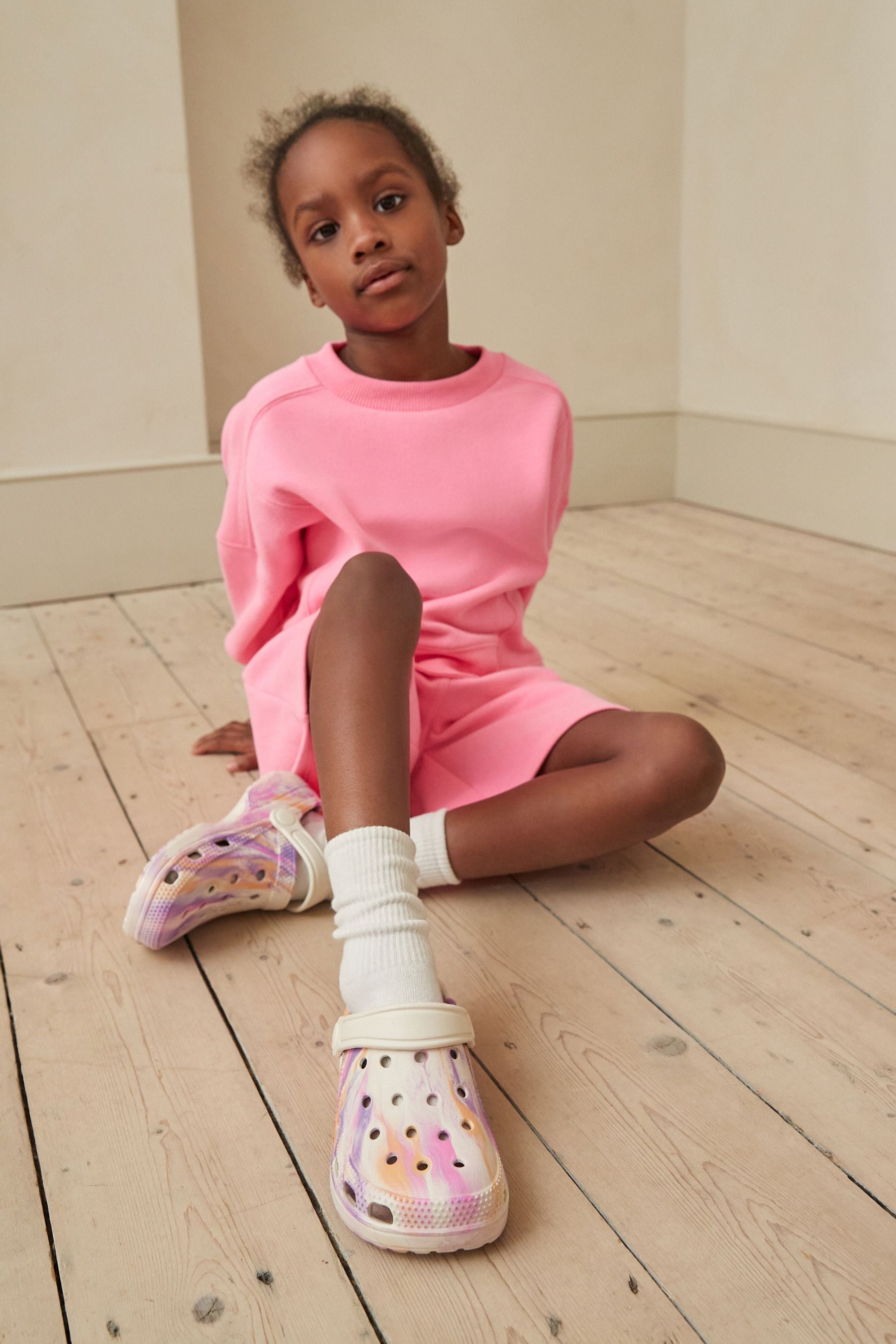 Clog girl shop