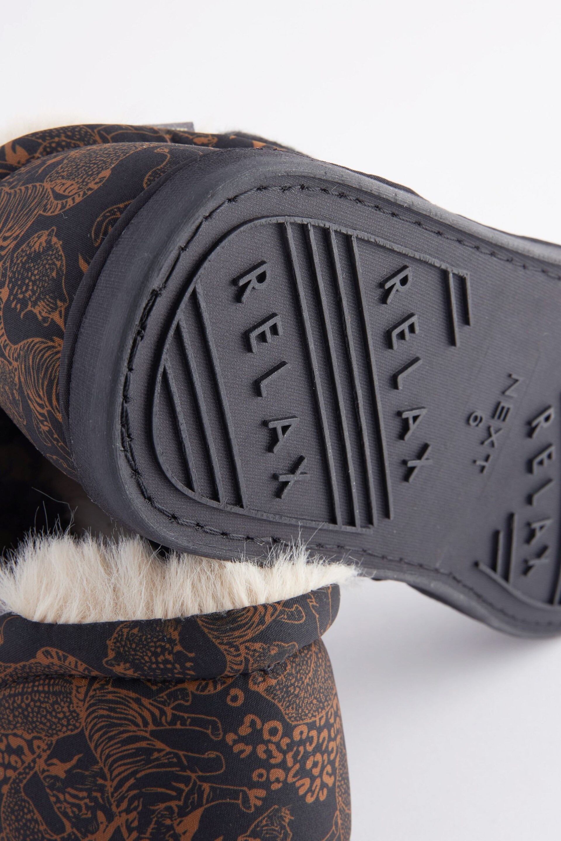 Black/Brown Quilted Shoot Slippers - Image 6 of 8