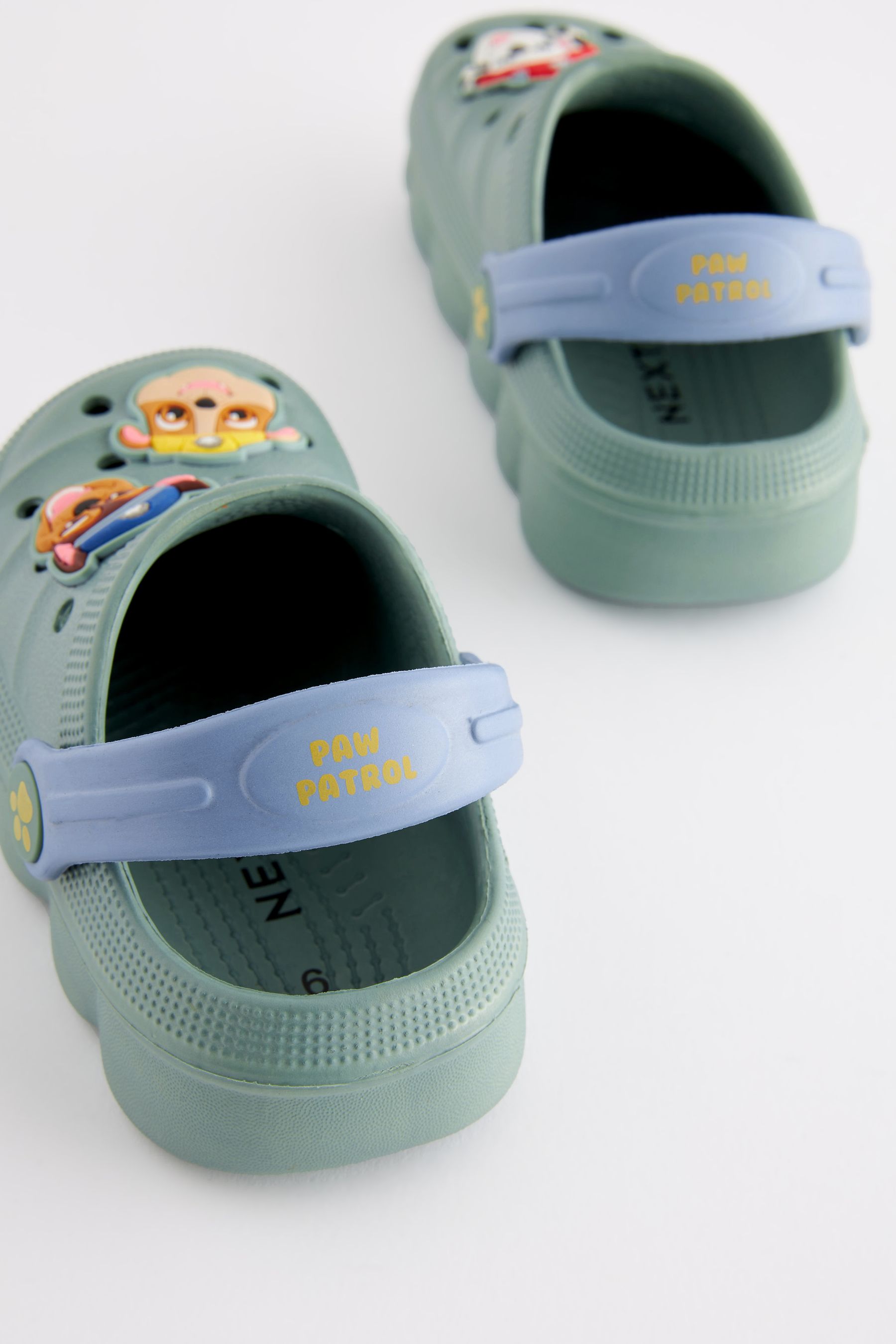 Paw patrol crocs size 8 outlet
