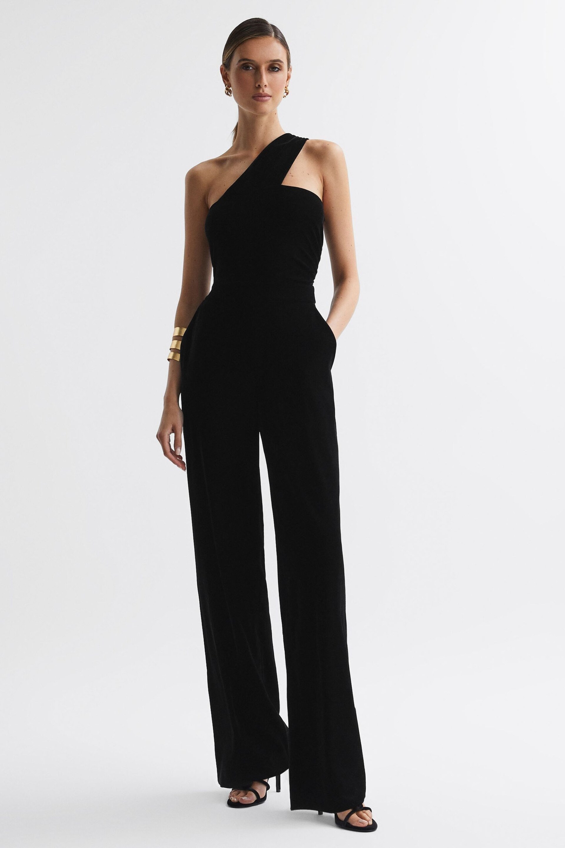 Reiss Black Winter Petite Velvet One-Shoulder Jumpsuit - Image 3 of 5