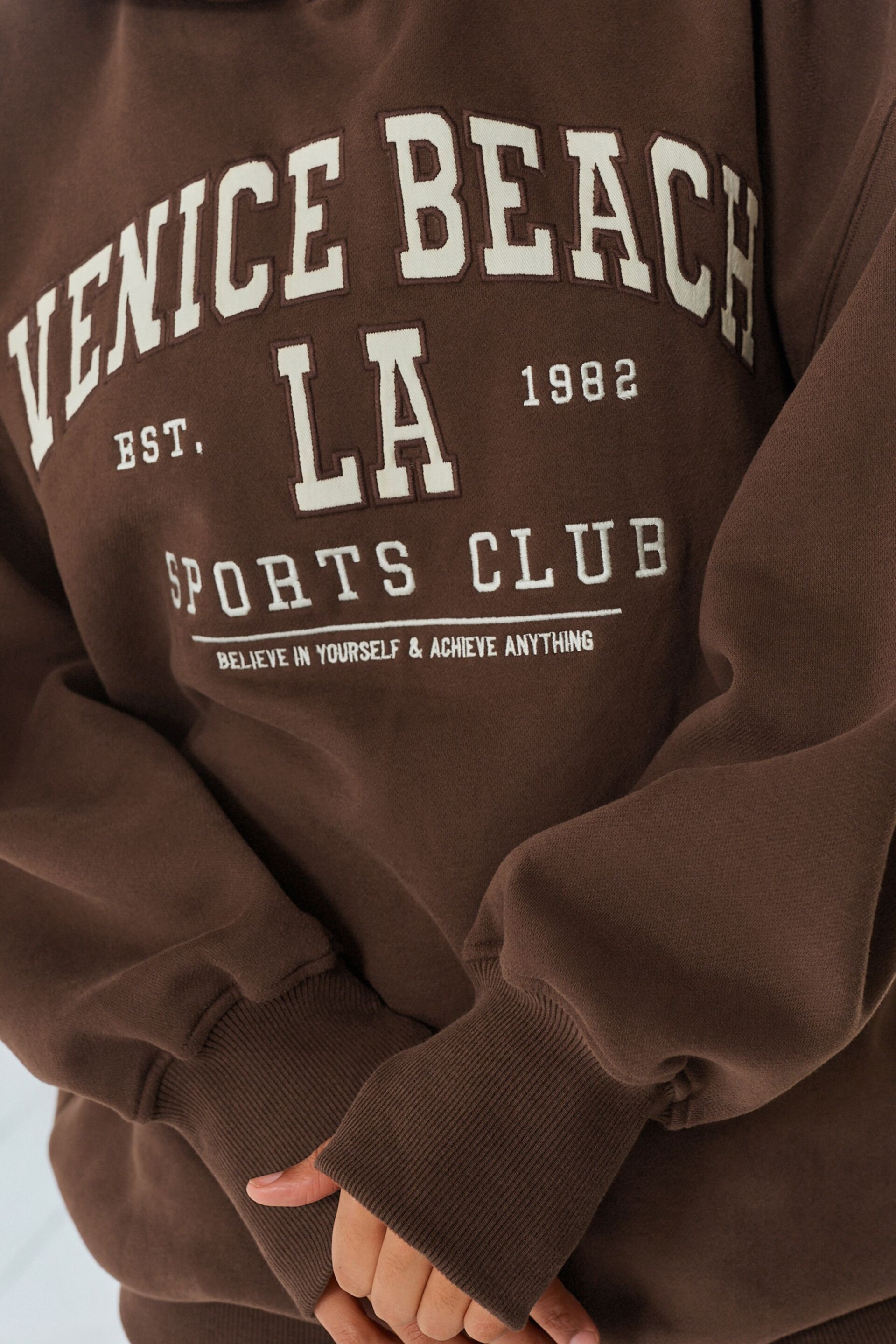 Chocolate Brown LA Graphic Oversized Relaxed Fit Active Longline Overhead Hoodie - Image 5 of 6
