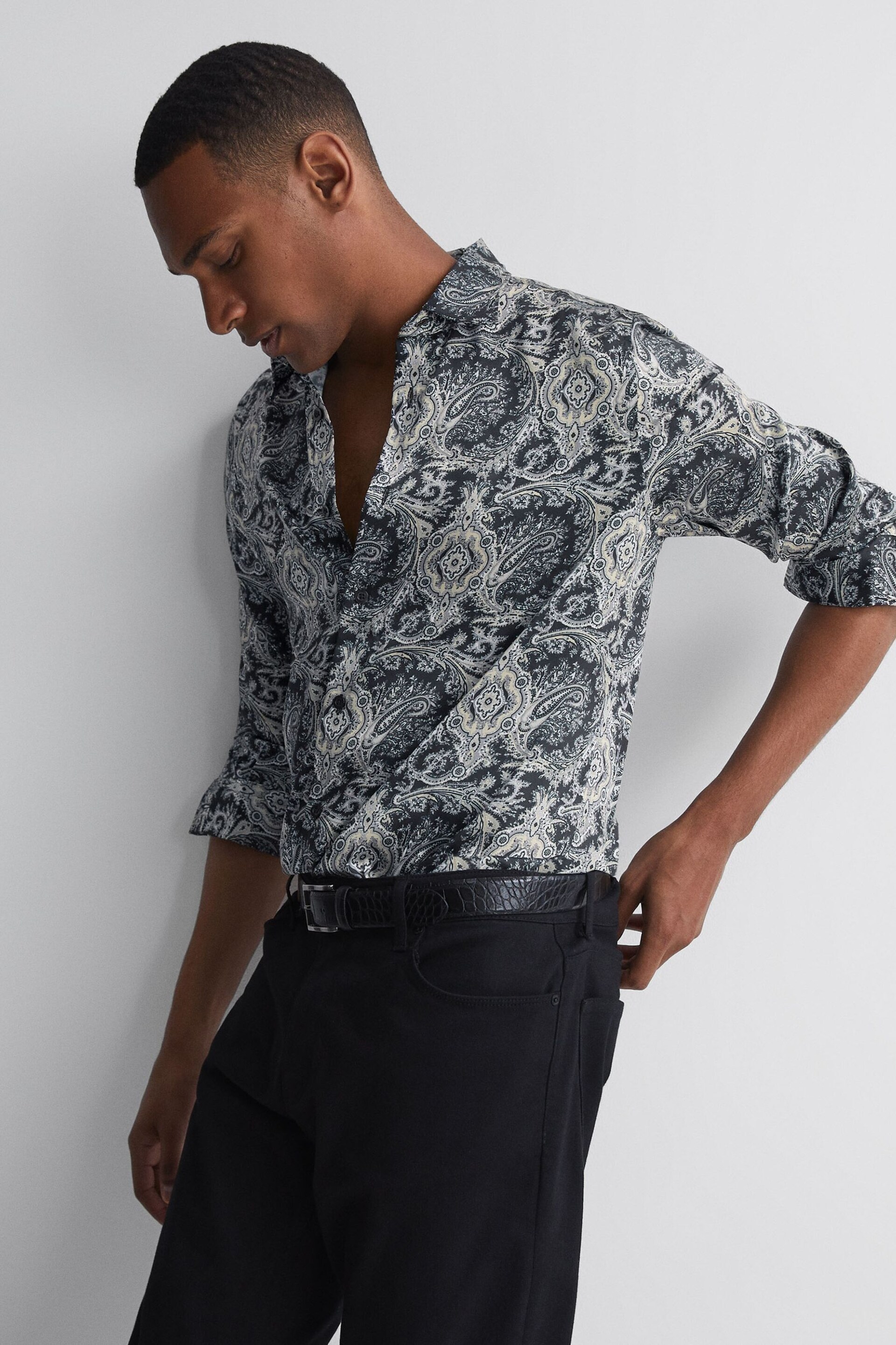 Reiss Black Multi Cousin Paisley Print Button-Through Shirt - Image 3 of 5