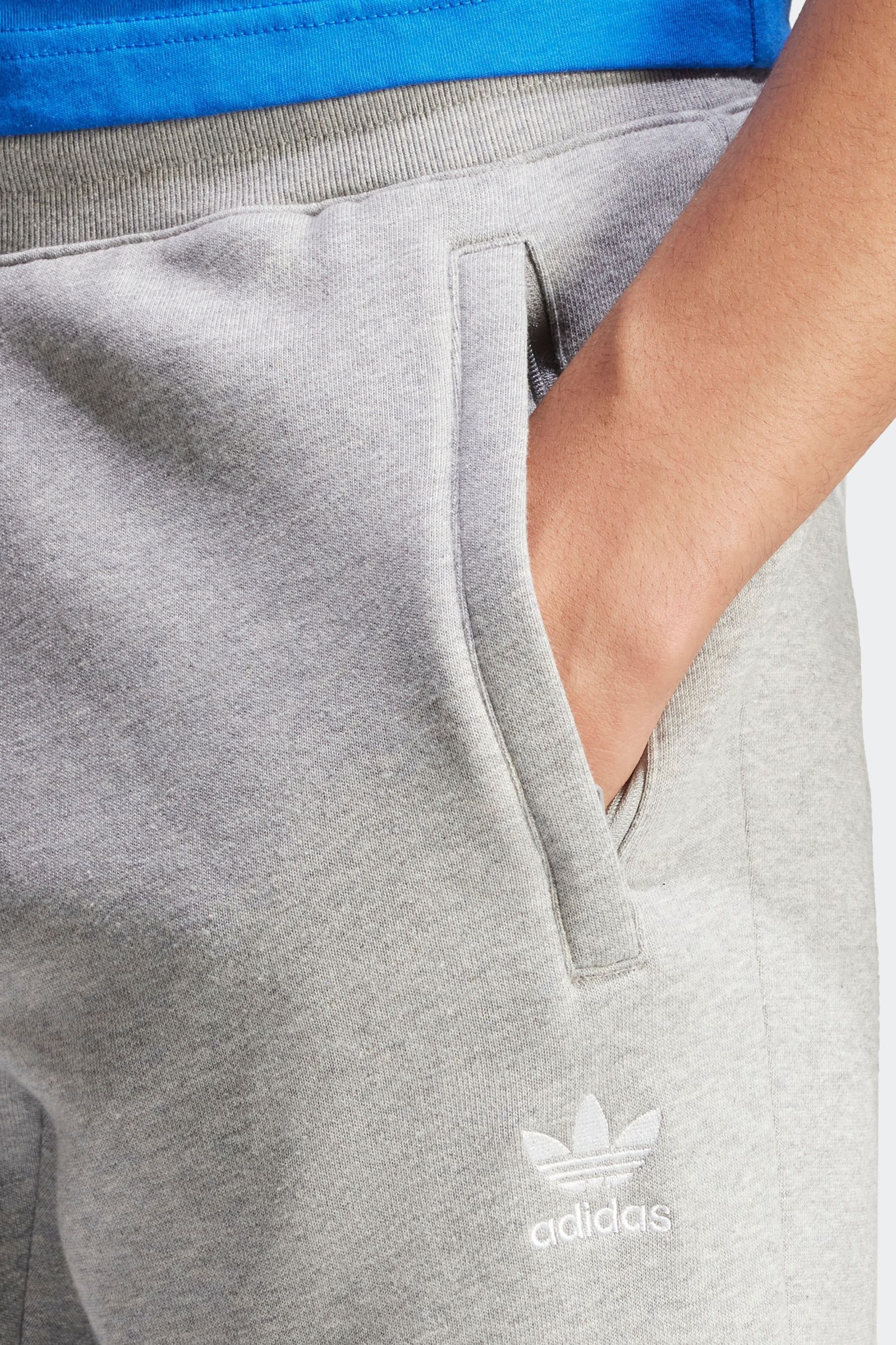 Adidas originals trefoil essentials tracksuit bottoms best sale