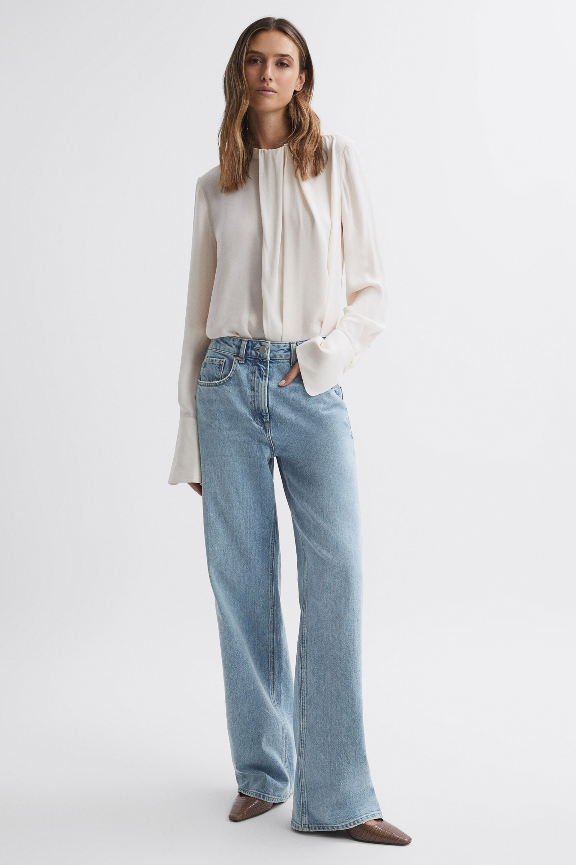 Reiss Light Blue Marion Mid Rise Wide Leg Jeans - Image 4 of 5