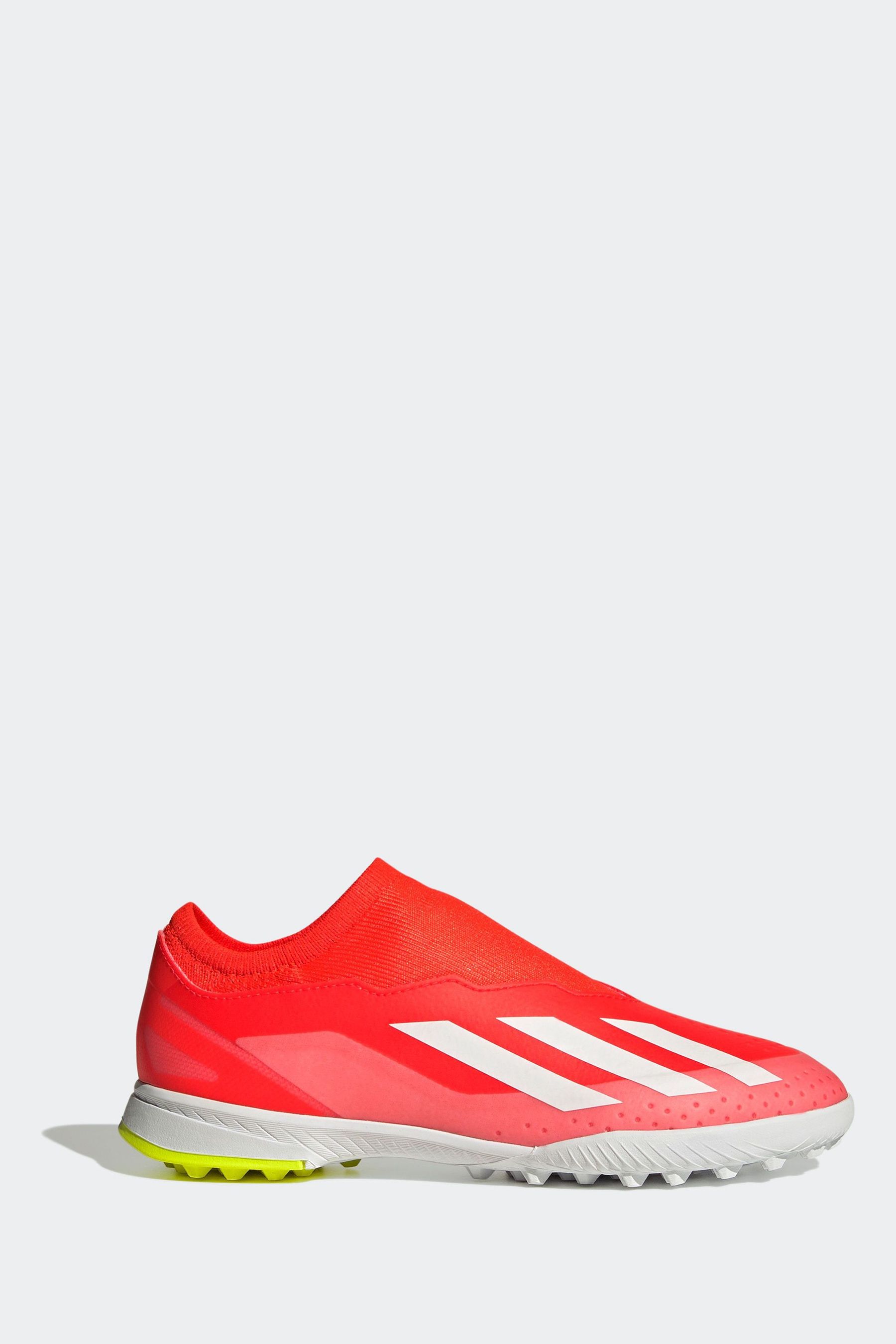 Laceless kids shoes top