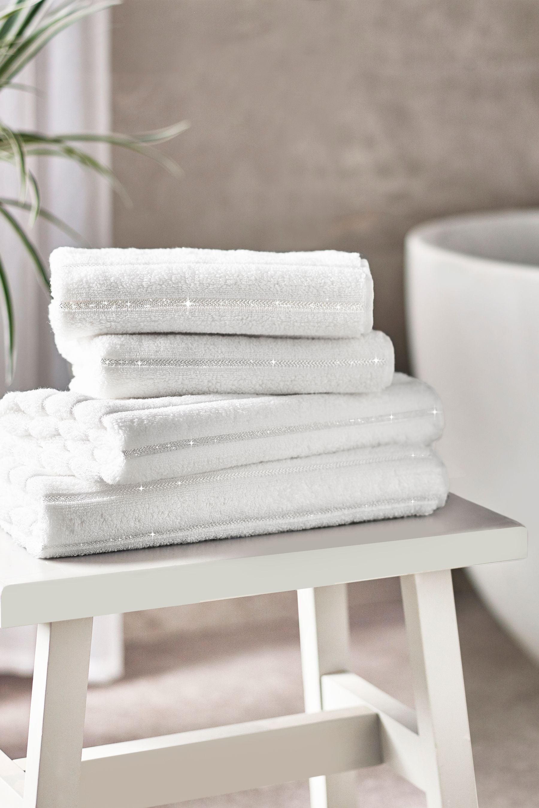 White sparkle towels outlet