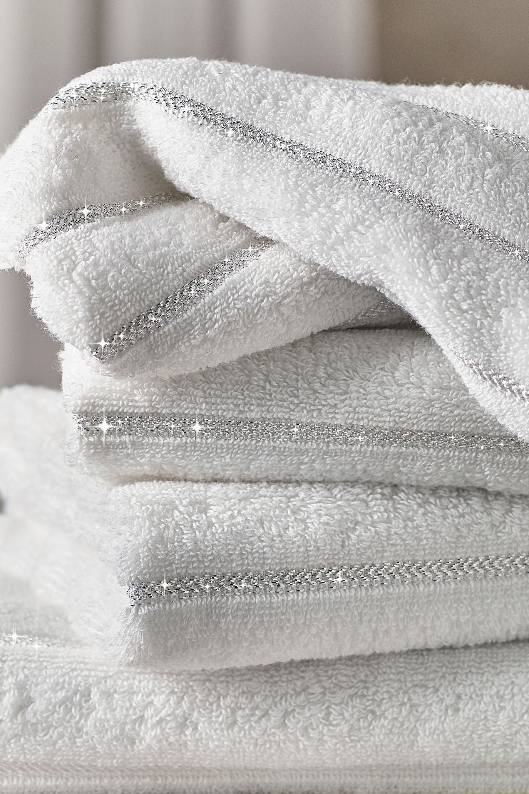 White sparkle towels outlet
