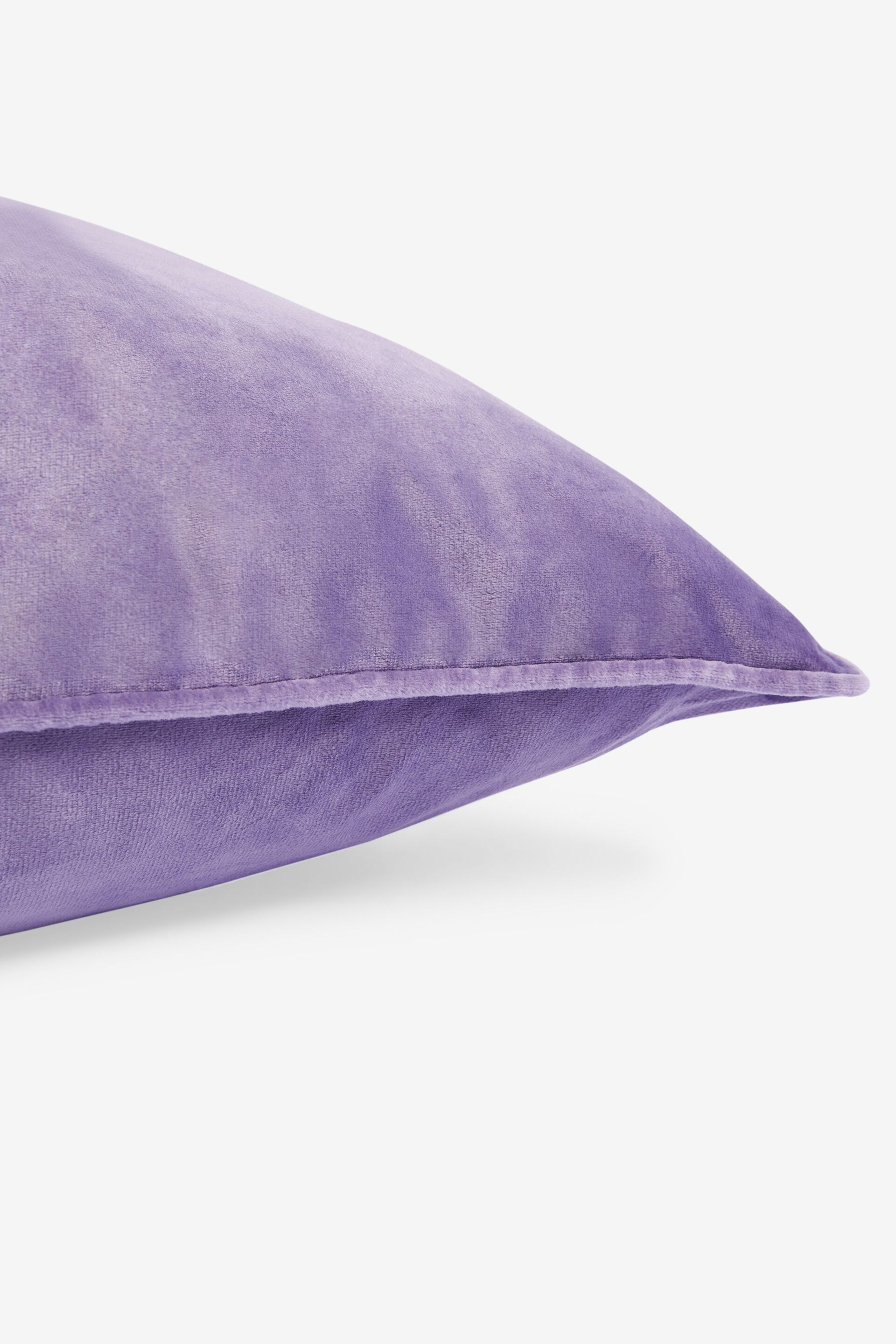 Lilac Purple 59 x 59cm Matte Velvet Cushion - Image 6 of 6