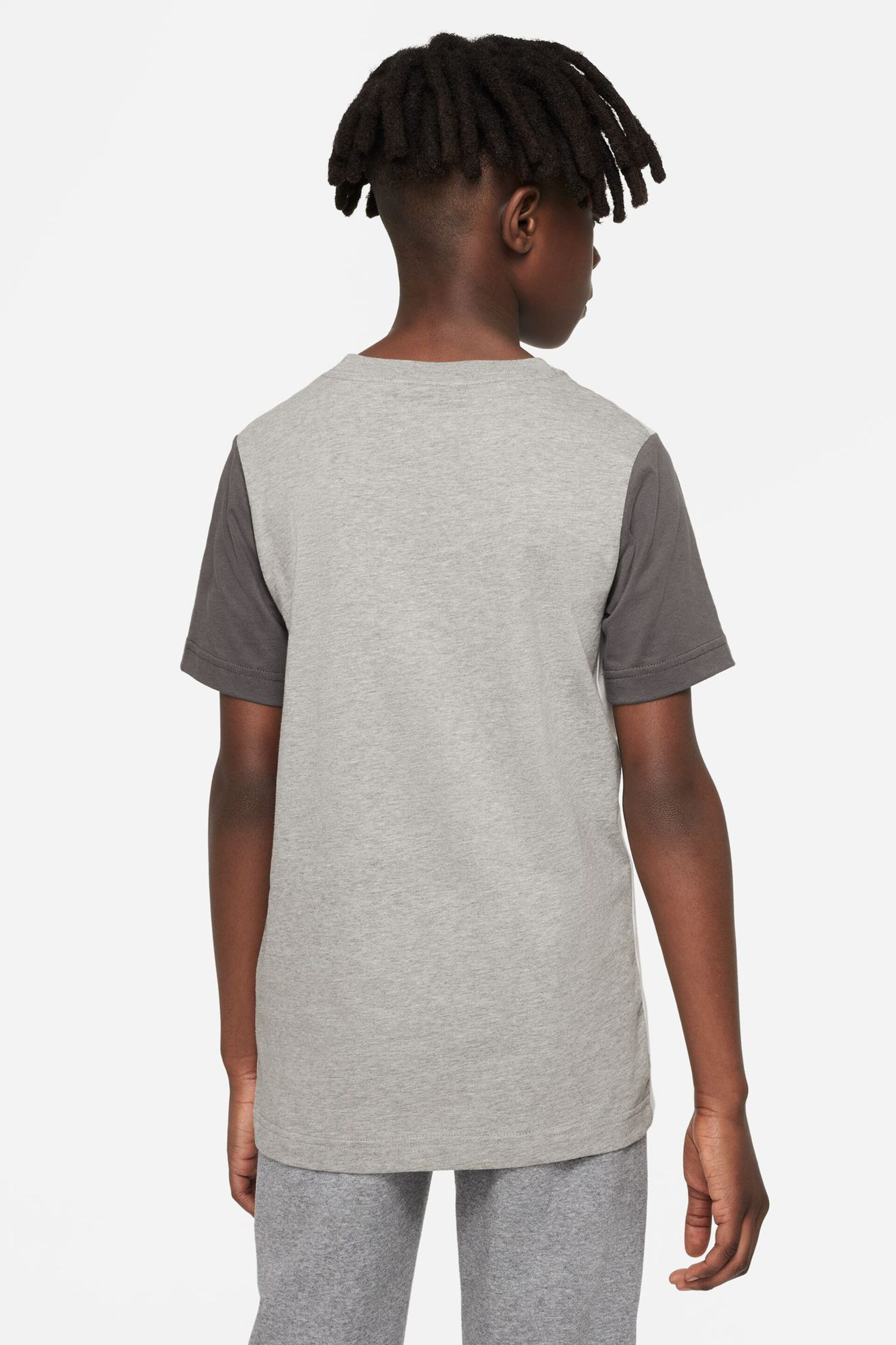Nike Grey Hybrid T-Shirt - Image 2 of 4