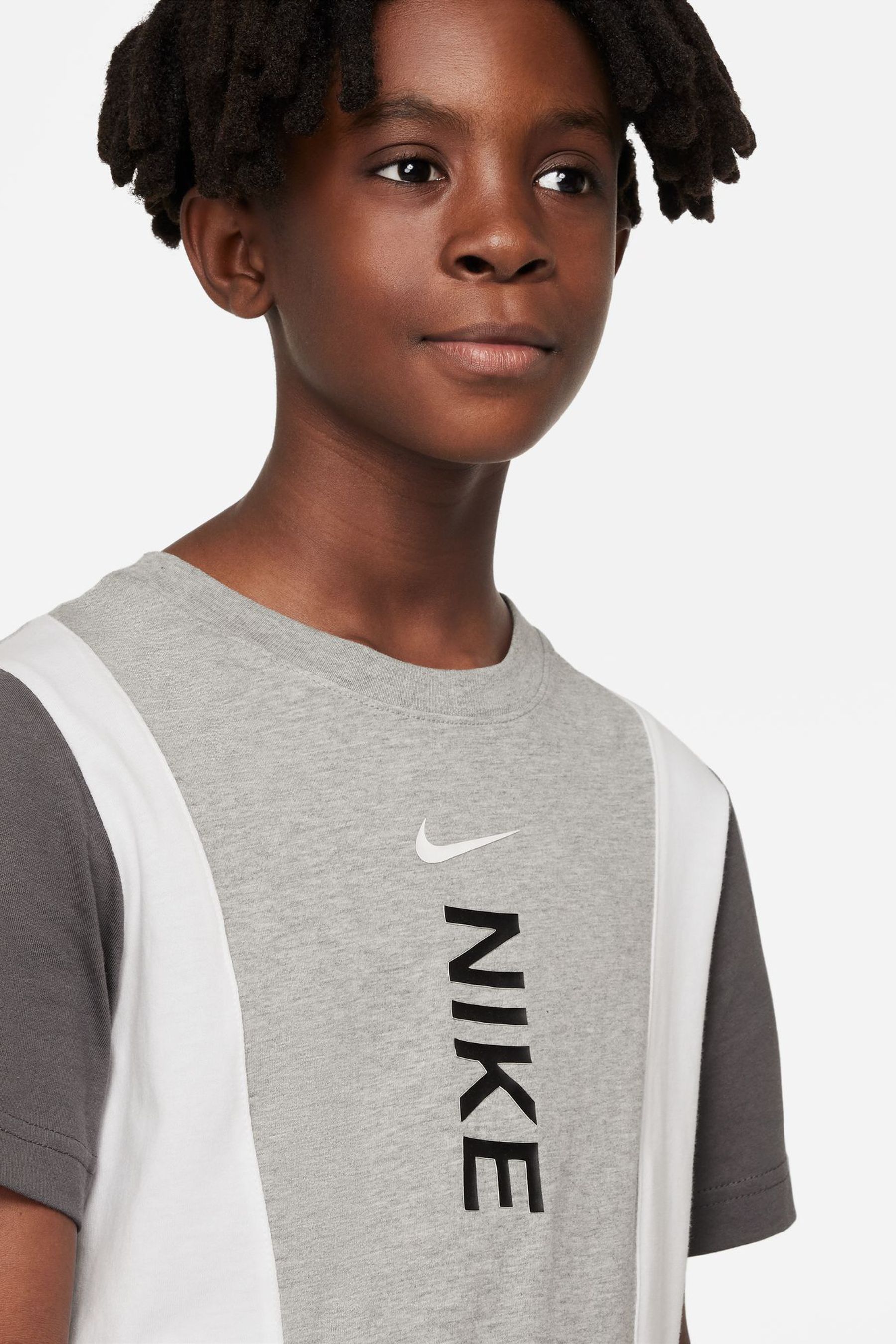 Dark grey nike shirt best sale