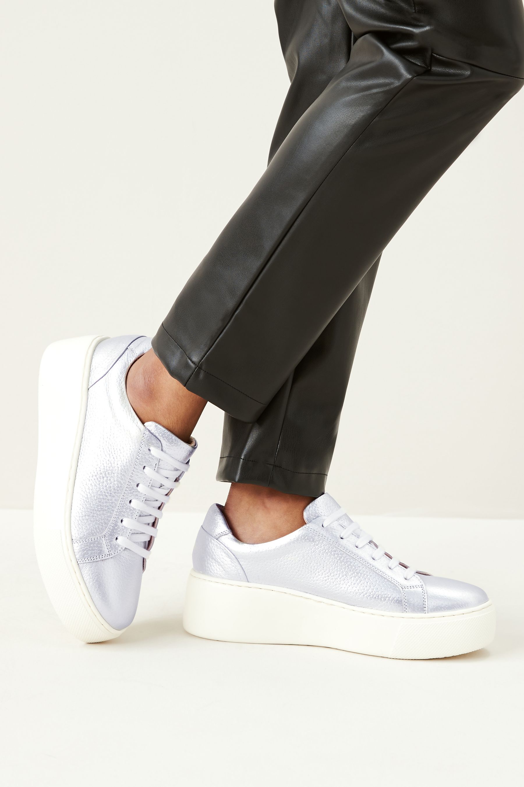 Next wedge trainers outlet