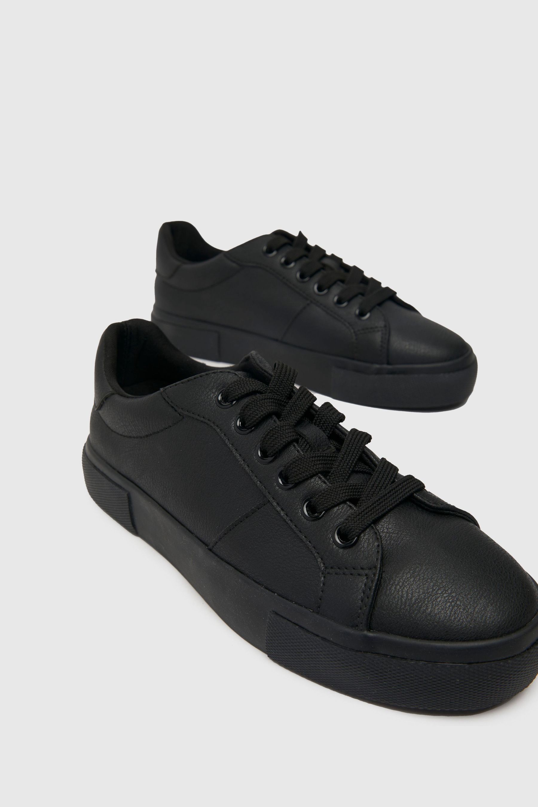 Schuh trainers top