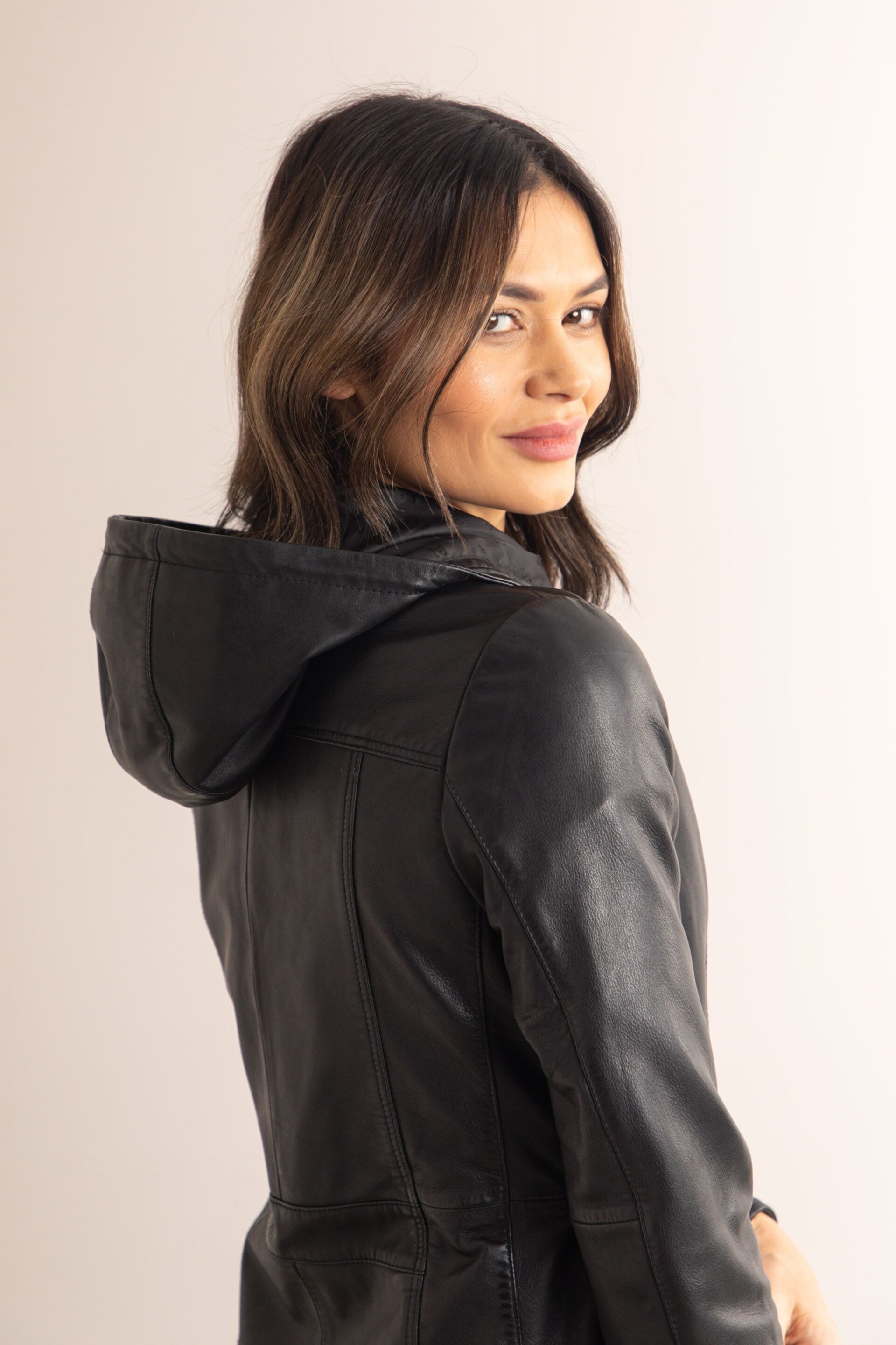 Lakeland Leather Black Abbeyville Hooded Leather Jacket - Image 7 of 9