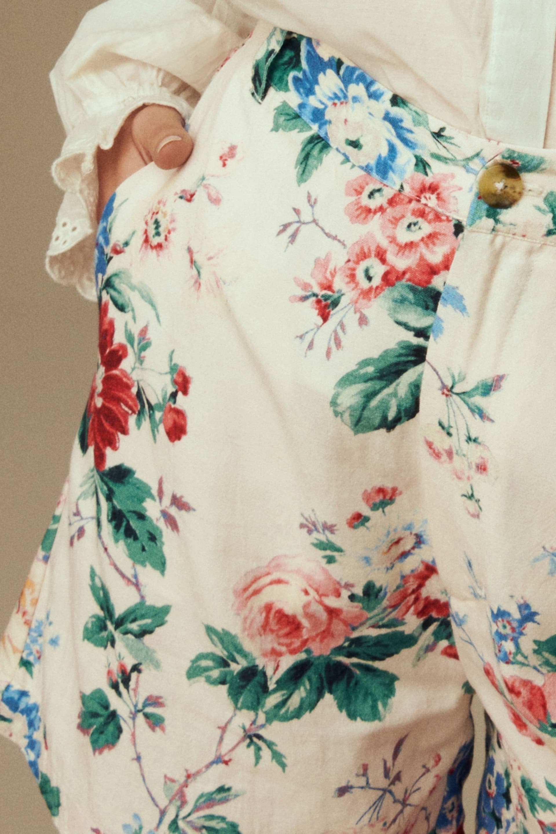 Laura Ashley Cream Linen Blend Floral Shorts - Image 4 of 5