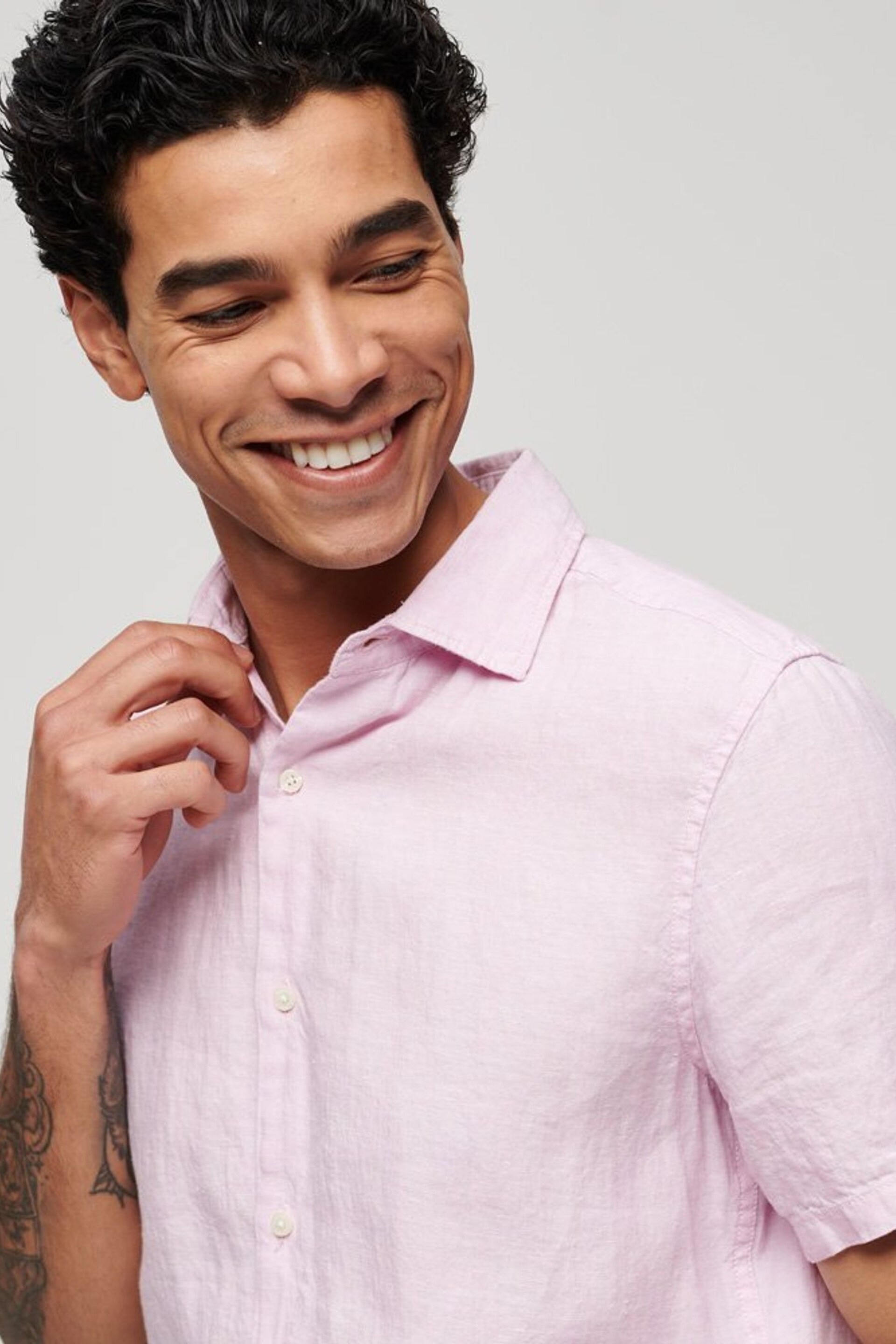 Superdry Pink Studios Casual Linen Short Sleeved Shirt - Image 3 of 4