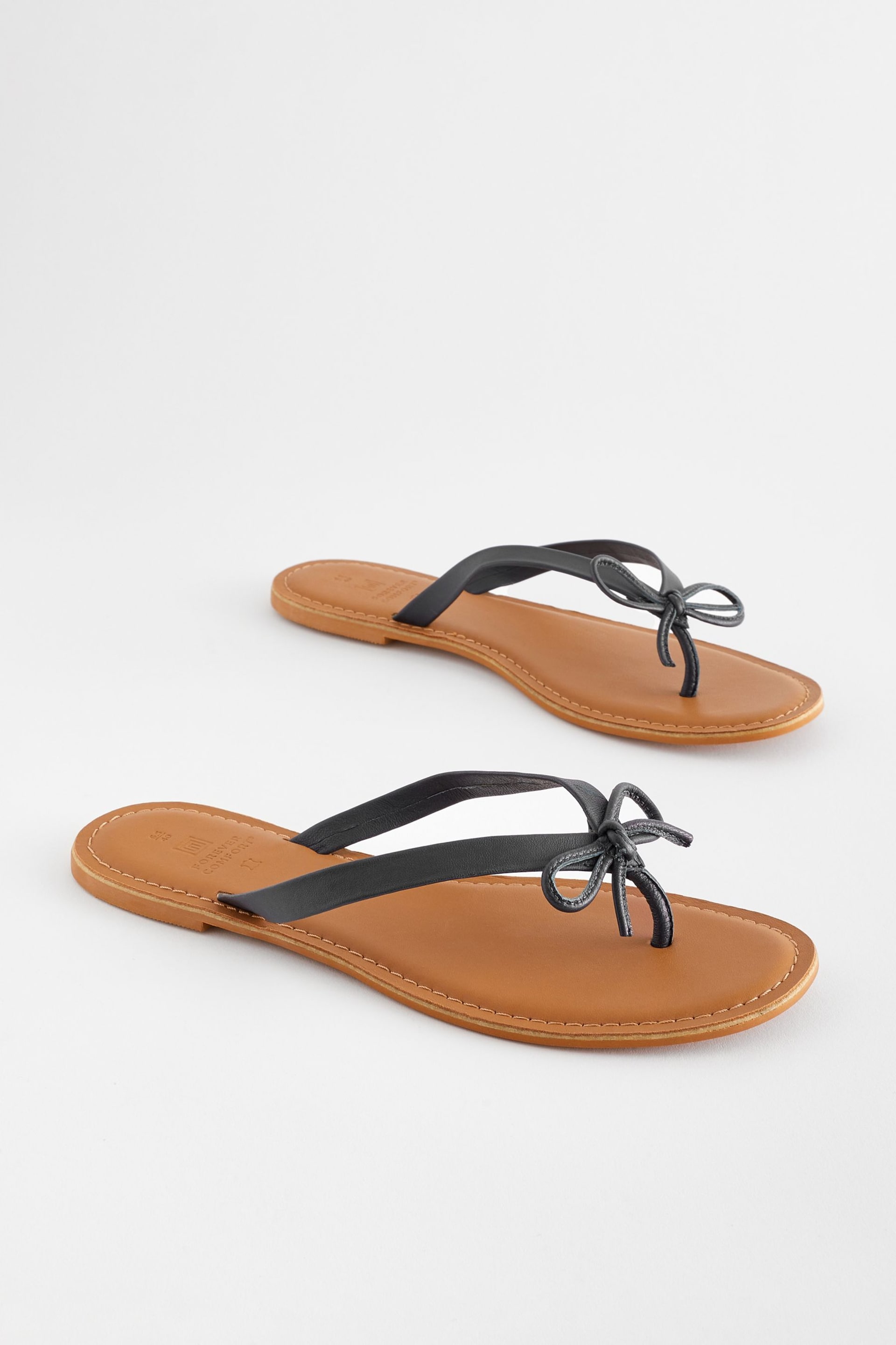 Navy Blue Regular/Wide Fit Forever Comfort® Bow Detail Leather Flip Flops - Image 3 of 8