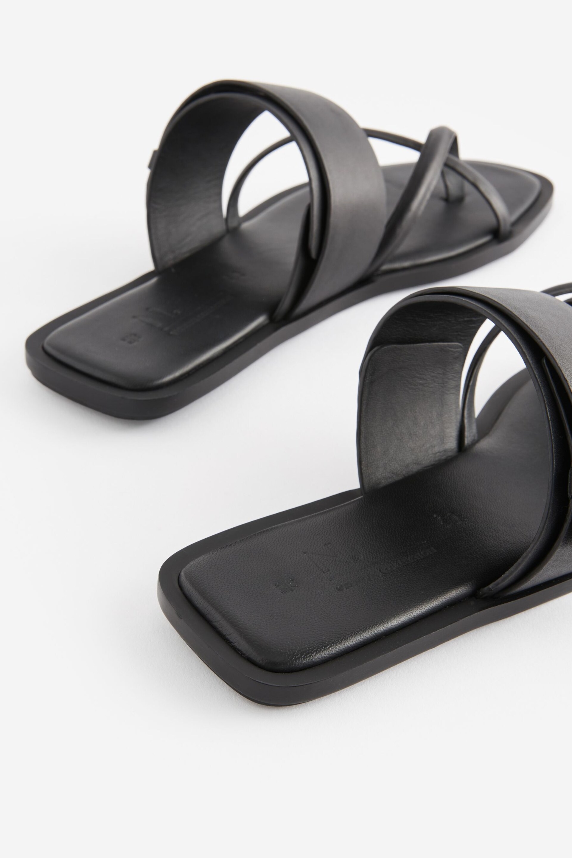 Black Premium Leather Forever Comfort® Cross Toe Post Sandals - Image 9 of 9