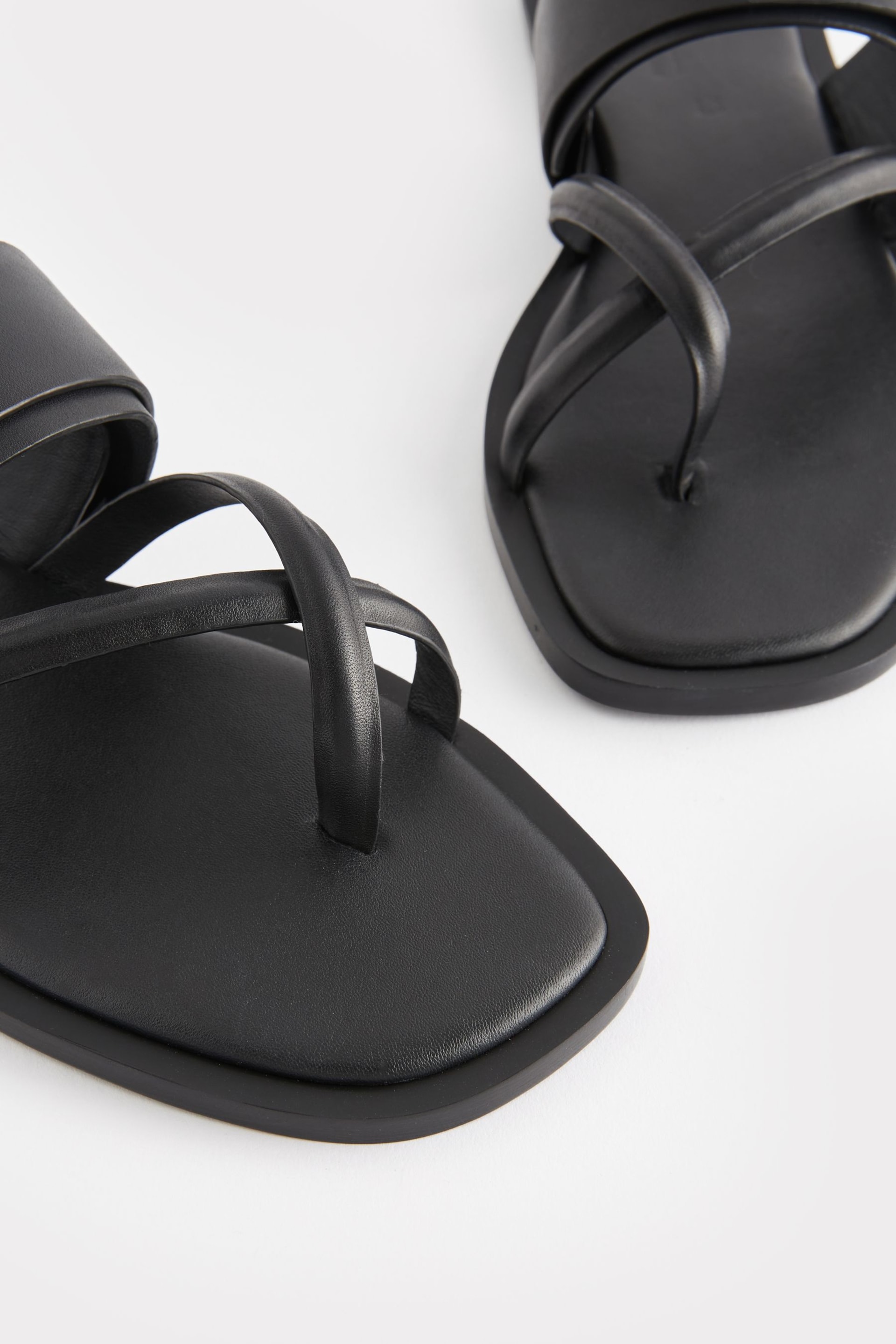 Black Premium Leather Forever Comfort® Cross Toe Post Sandals - Image 7 of 9