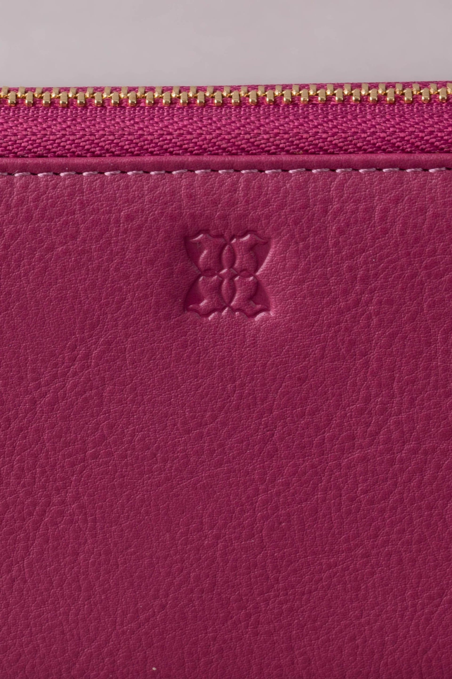 Lakeland Leather Cranberry Large Leather Zip Purse - Image 3 of 5