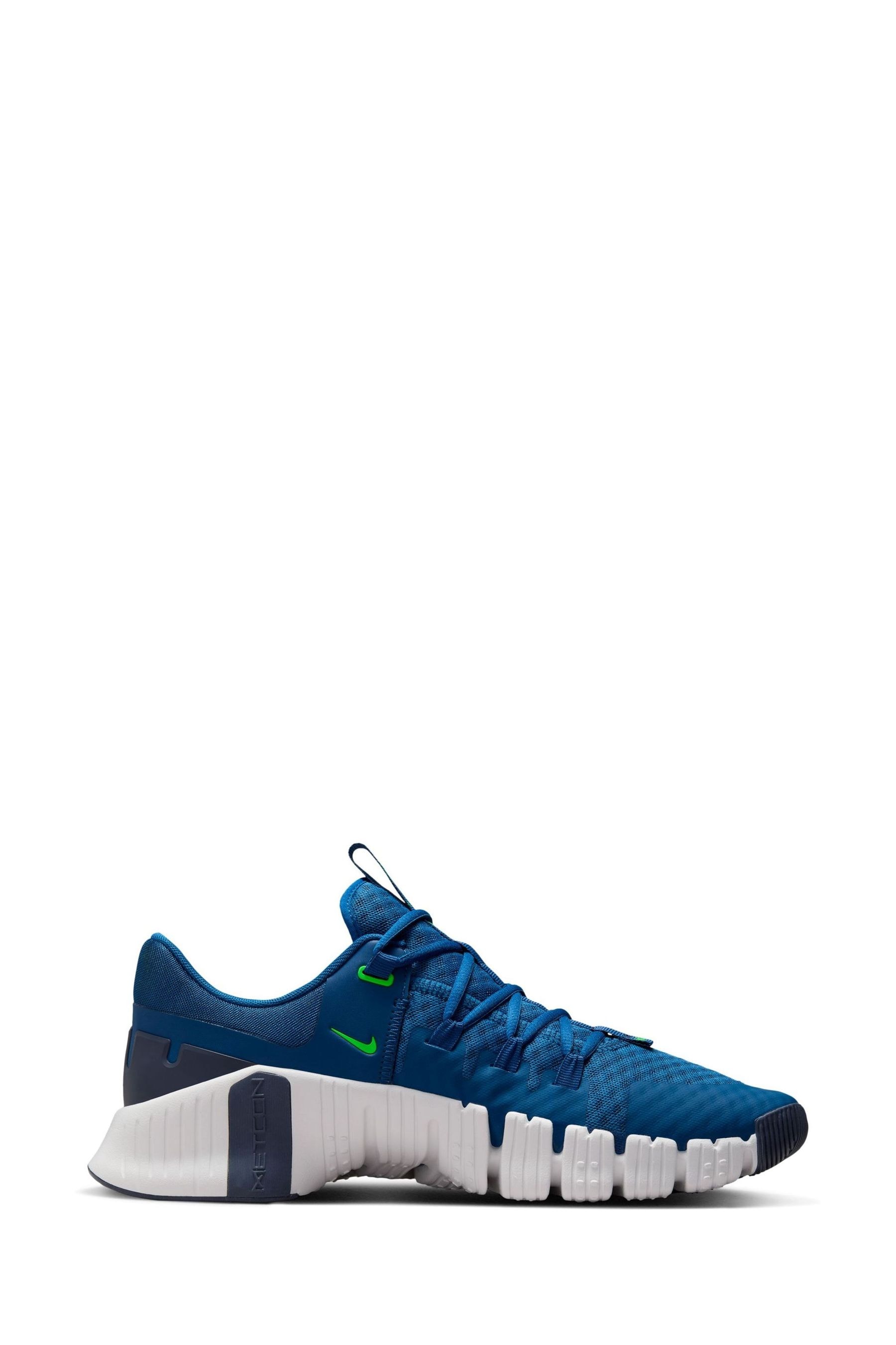 Nike metcon 5 next store
