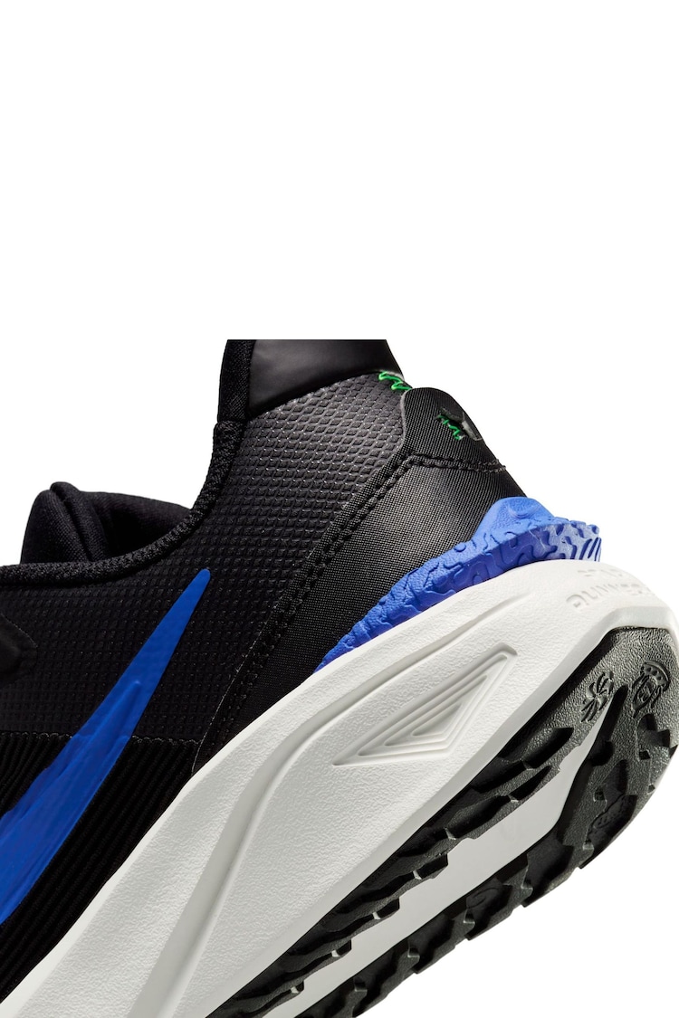 Nike Black/Blue Youth Star Runner 4 Trainers - Image 12 of 12