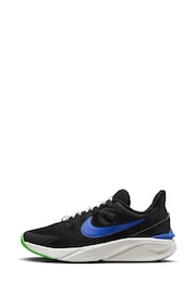 Nike Black/Blue Youth Star Runner 4 Trainers - Image 5 of 12