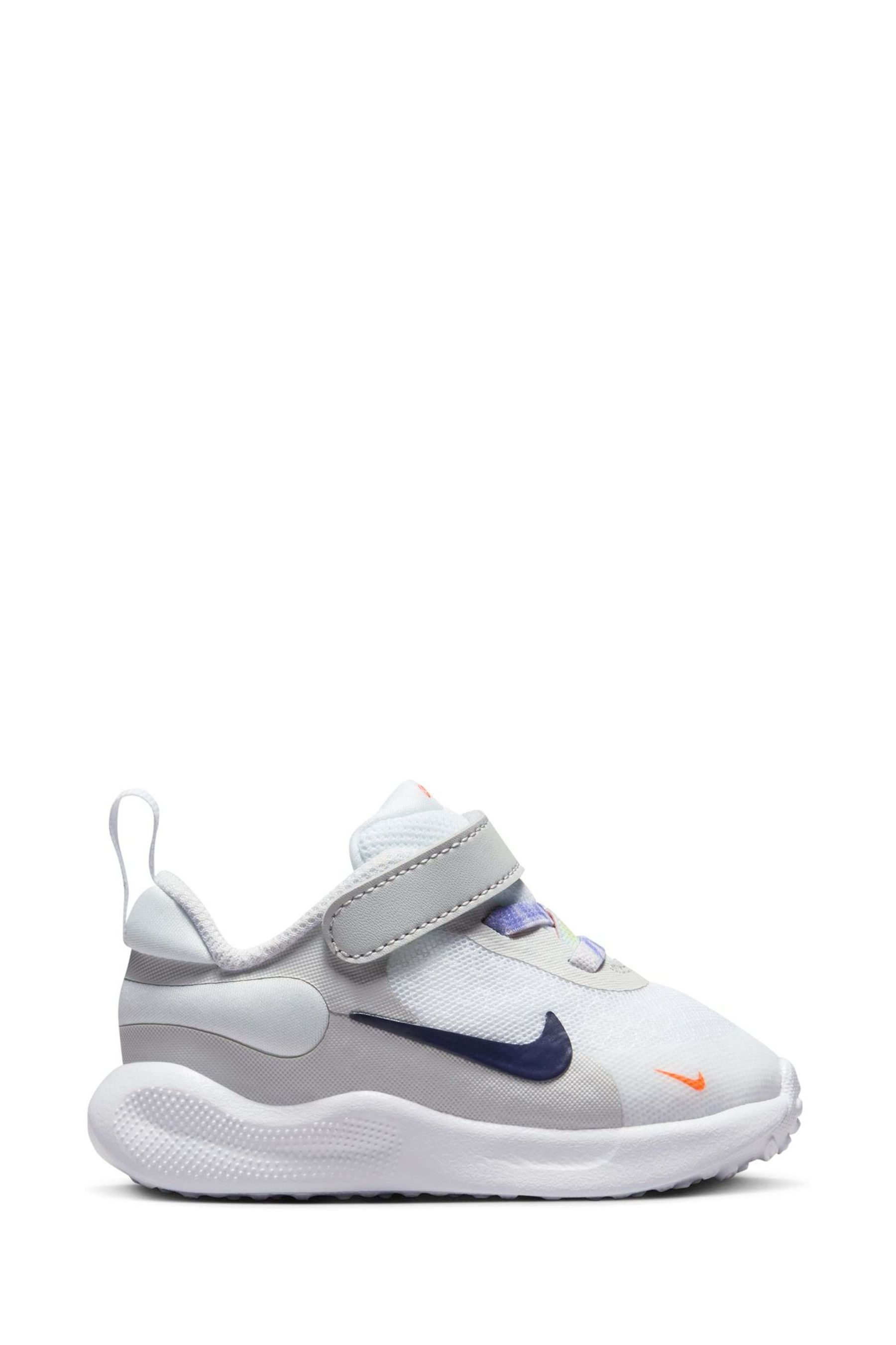 Infant nike white trainers top