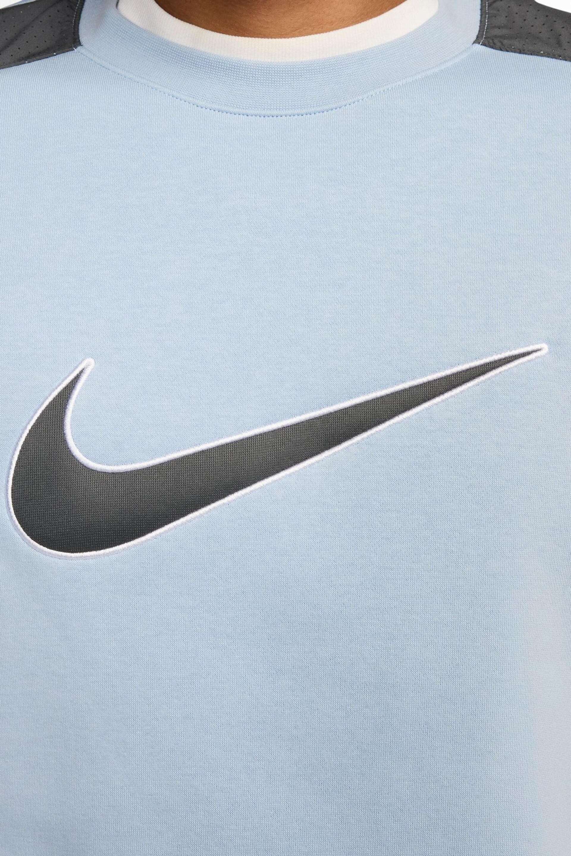 Nike Blue Sportswear Colourblock Crew Sweatshirt - Image 4 of 6