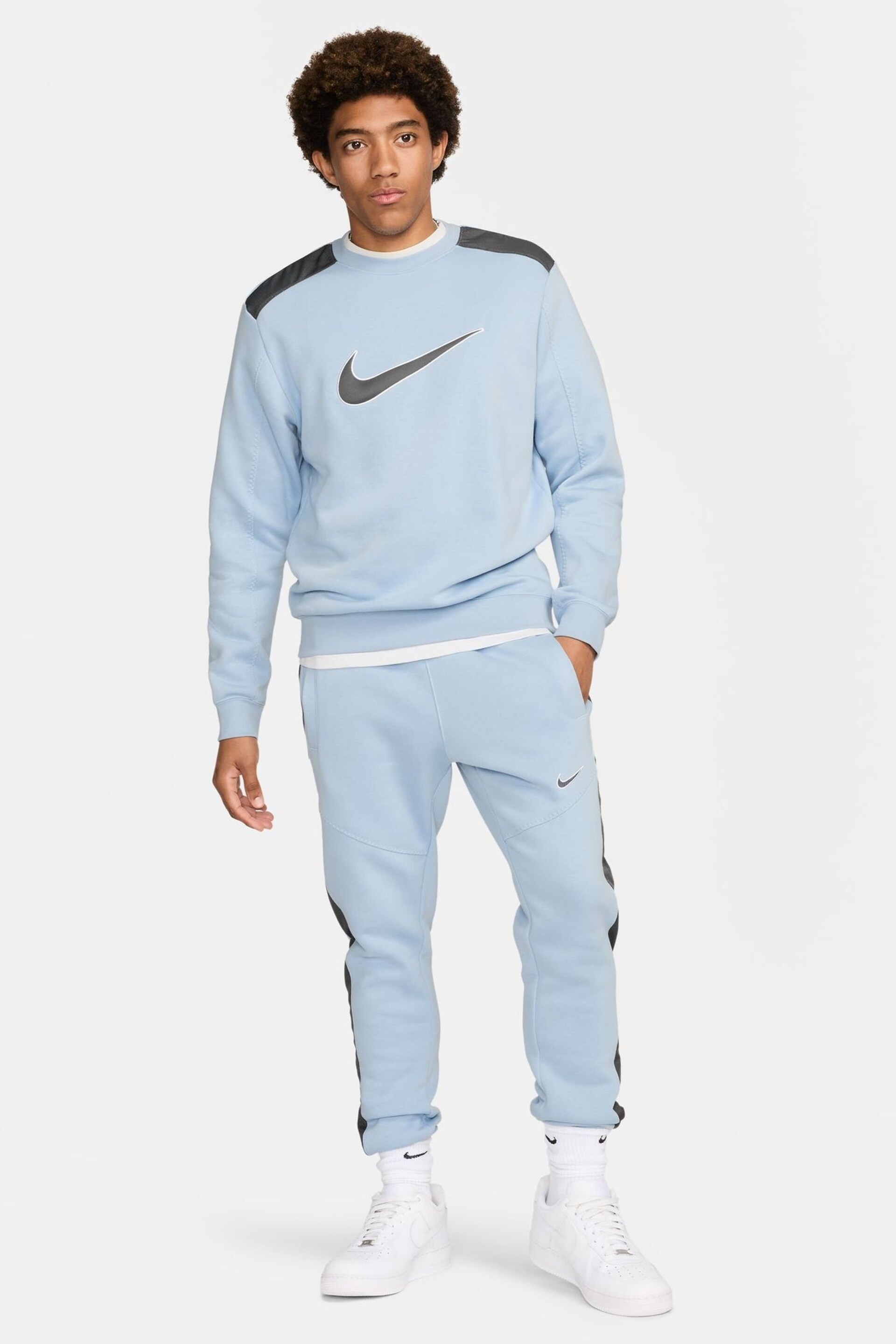 Nike Blue Sportswear Colourblock Crew Sweatshirt - Image 6 of 6