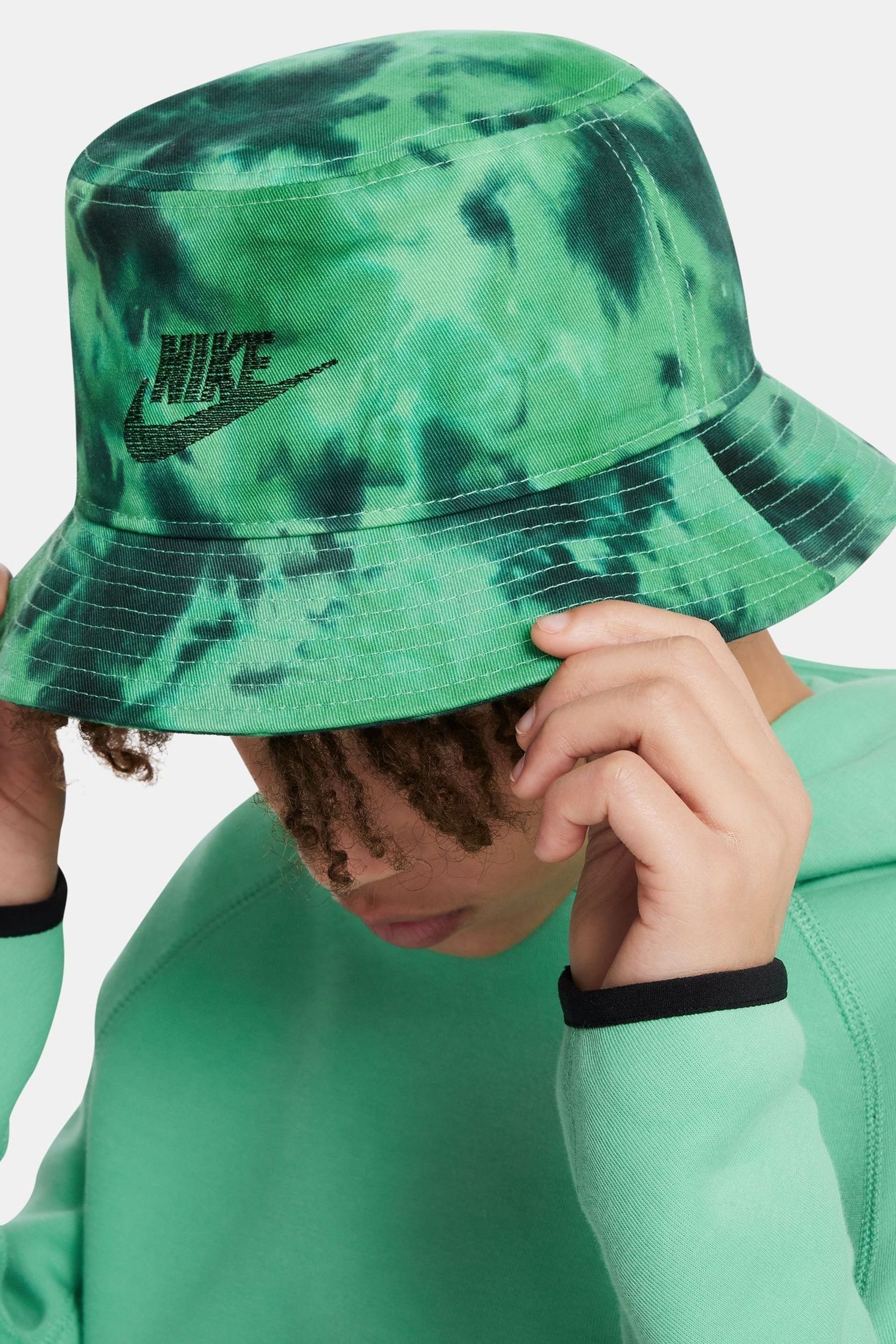 Buy Bob Nike Apex pour enfant from Next France