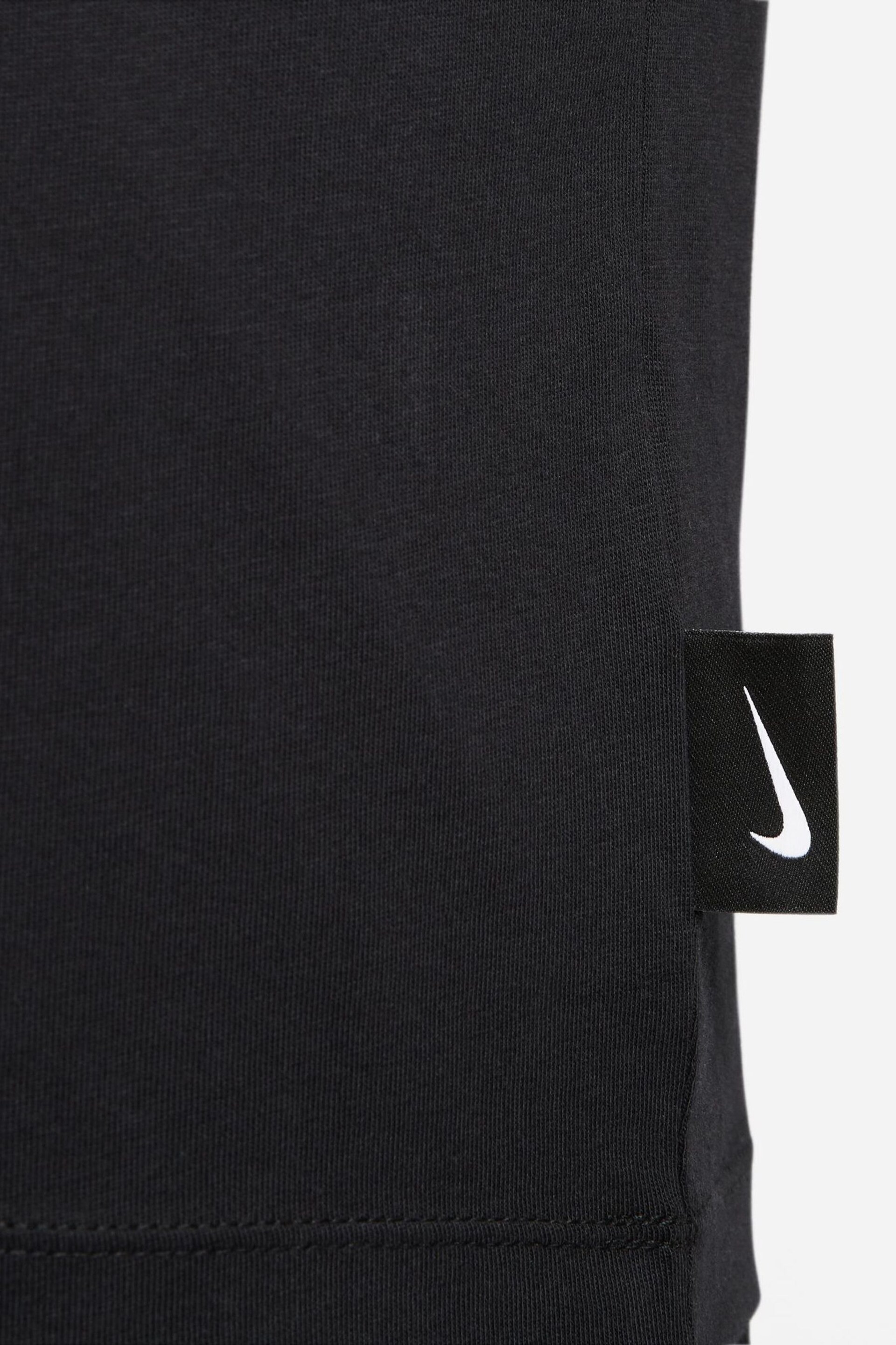 Nike Black Sportswear Graphic T-Shirt - Image 4 of 9