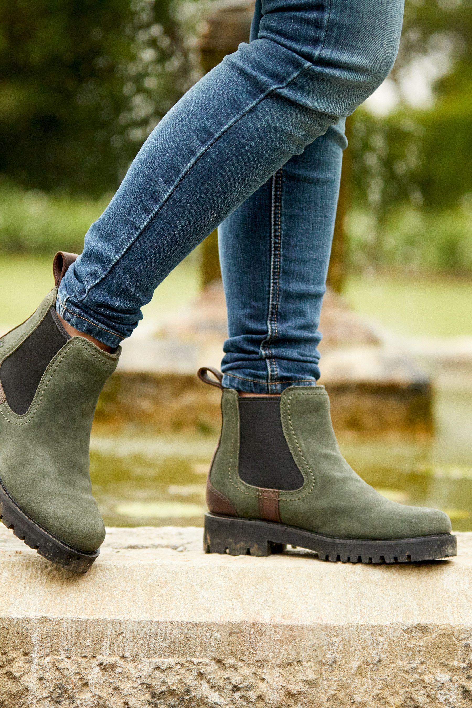 Ariat parker chelsea boot shop