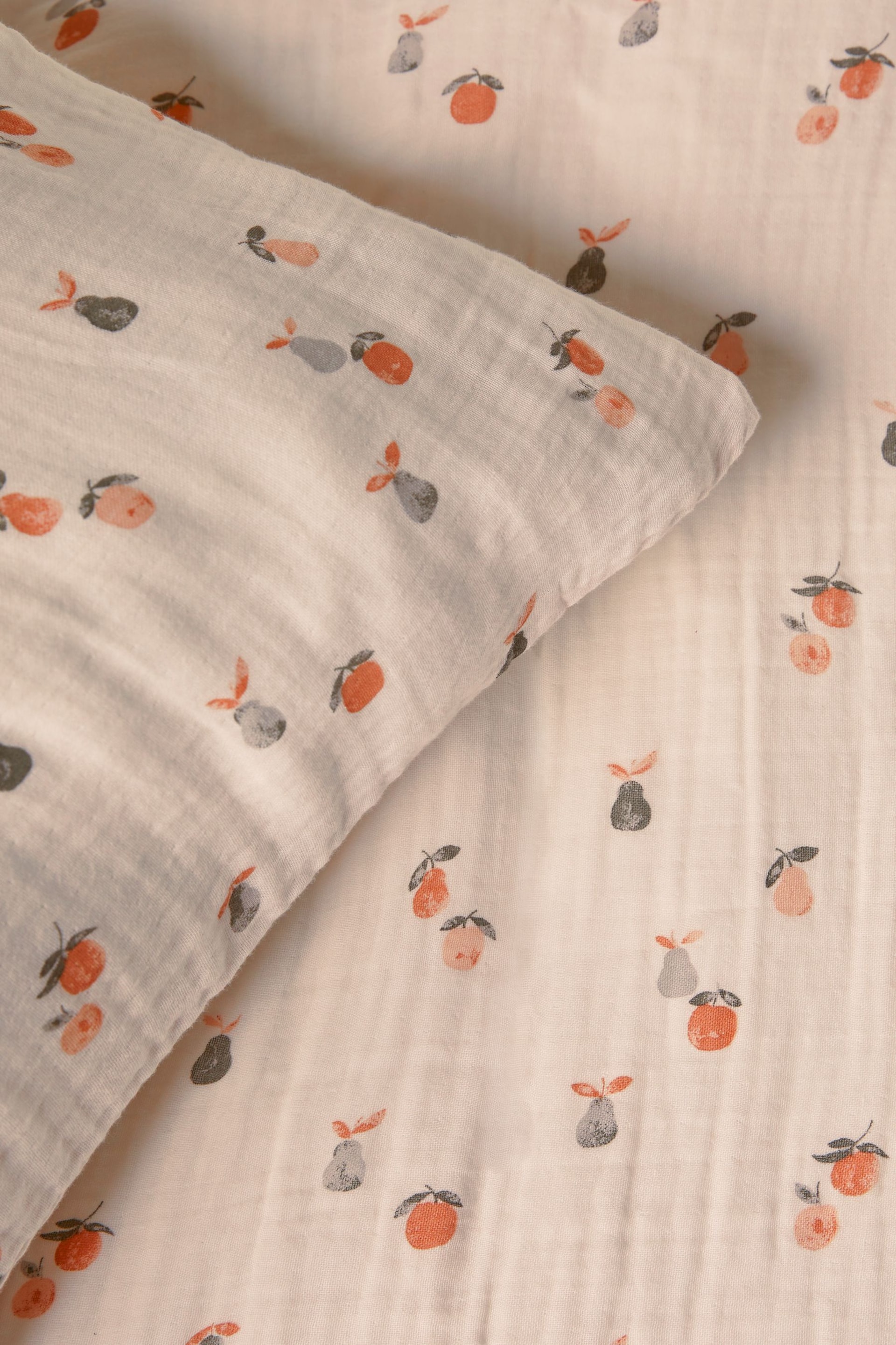 Natural Fruit Print Crinkle Muslin 100% Cotton Duvet Cover and Pillowcase Set - Image 4 of 7