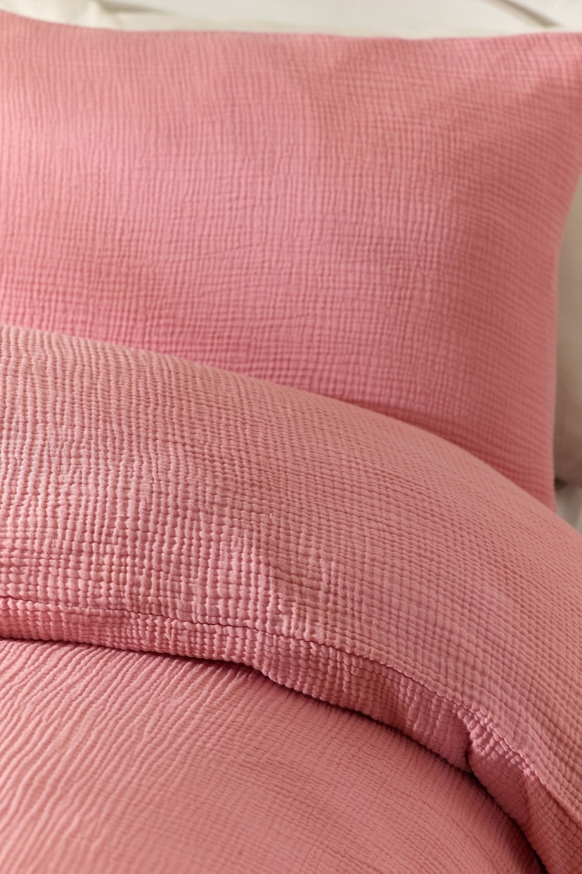 Pink Crinkle Muslin 100% Cotton Duvet Cover and Pillowcase Set - Image 4 of 5