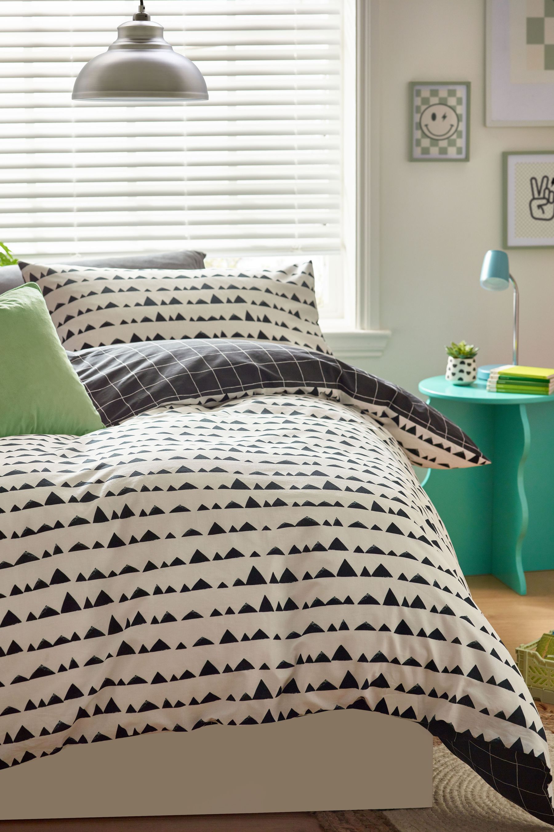 Monochrome cot bedding uk deals
